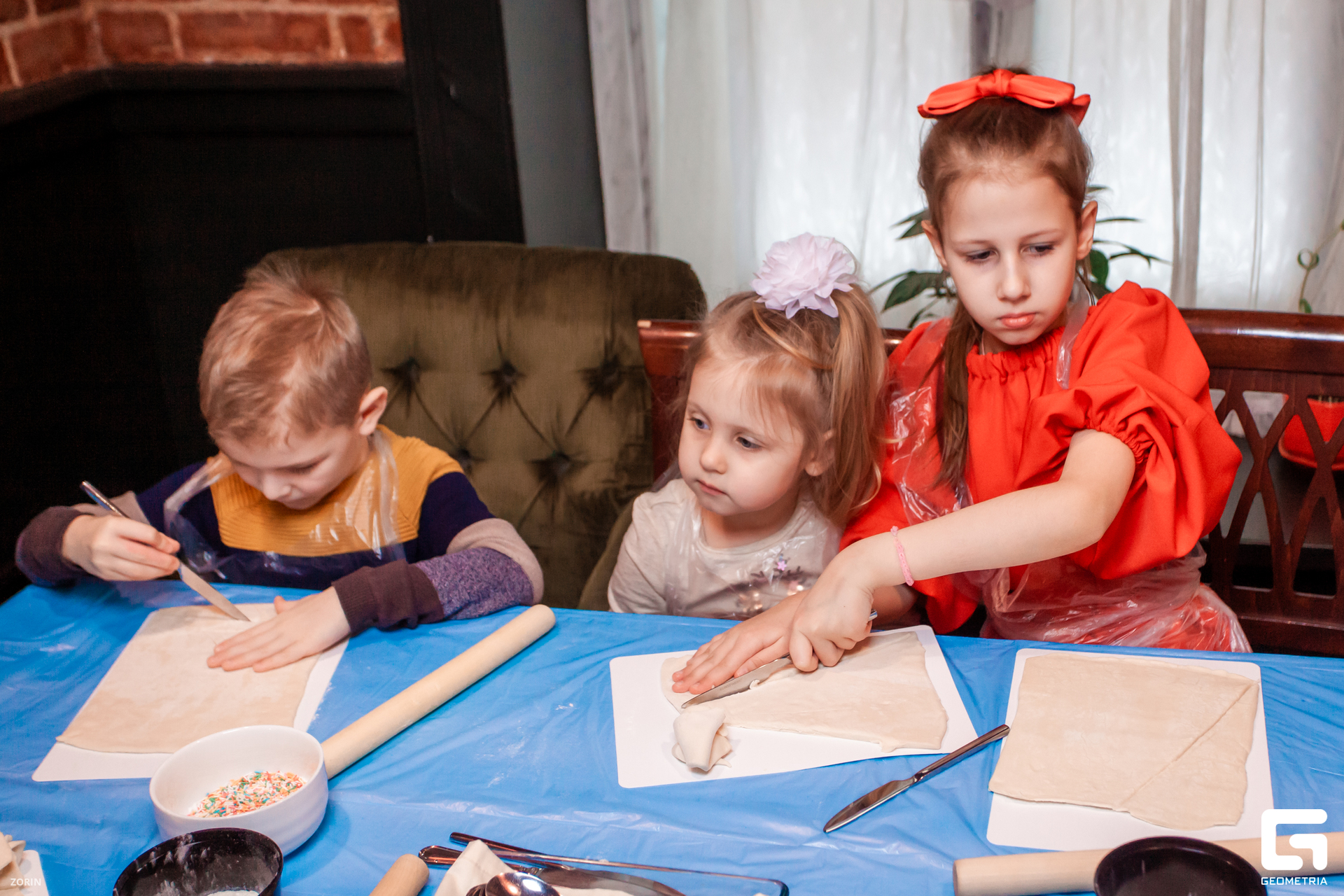 001-13-20-07-03-01-25- Zorin.jpg