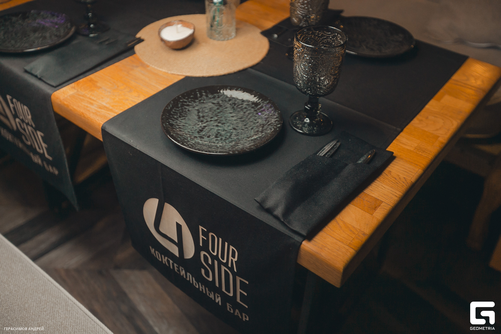 092 Four4side 24.11.jpg