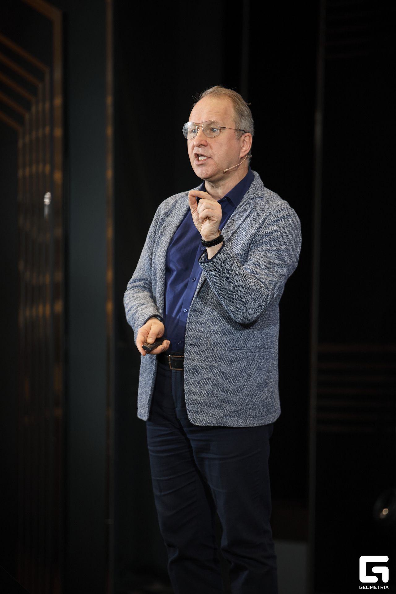 00520_24-11-23_12-11-02_GEOMETRIA.jpg