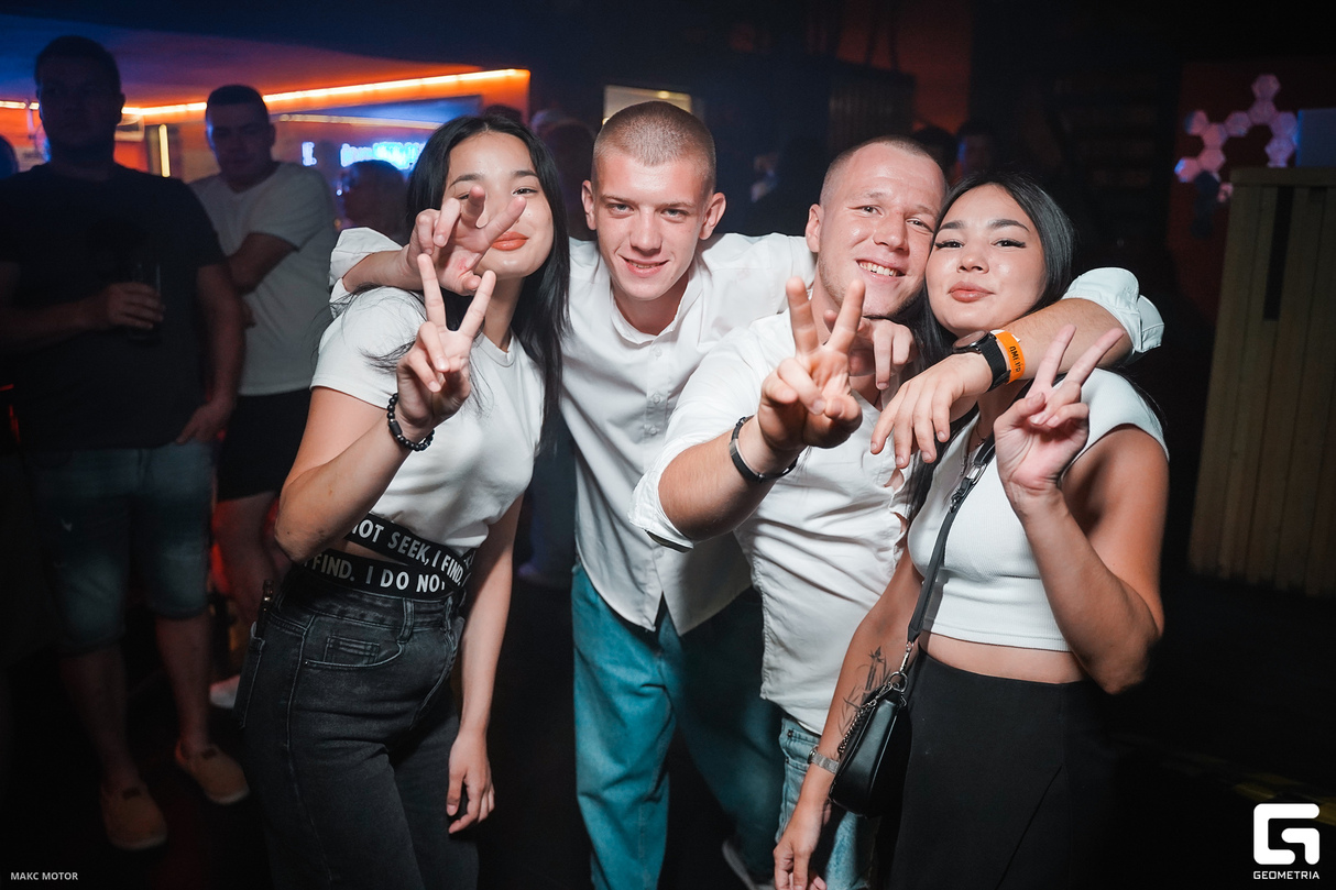 Saturday Night 16