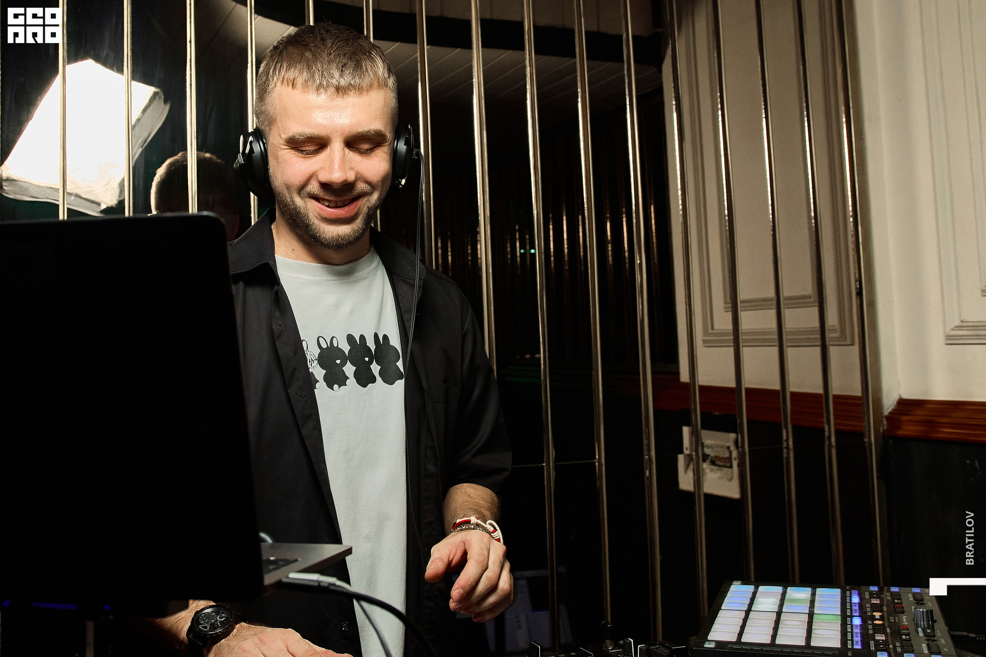 00054 - 2022-10-29 00.53.50 - Alex Bratilov.jpg