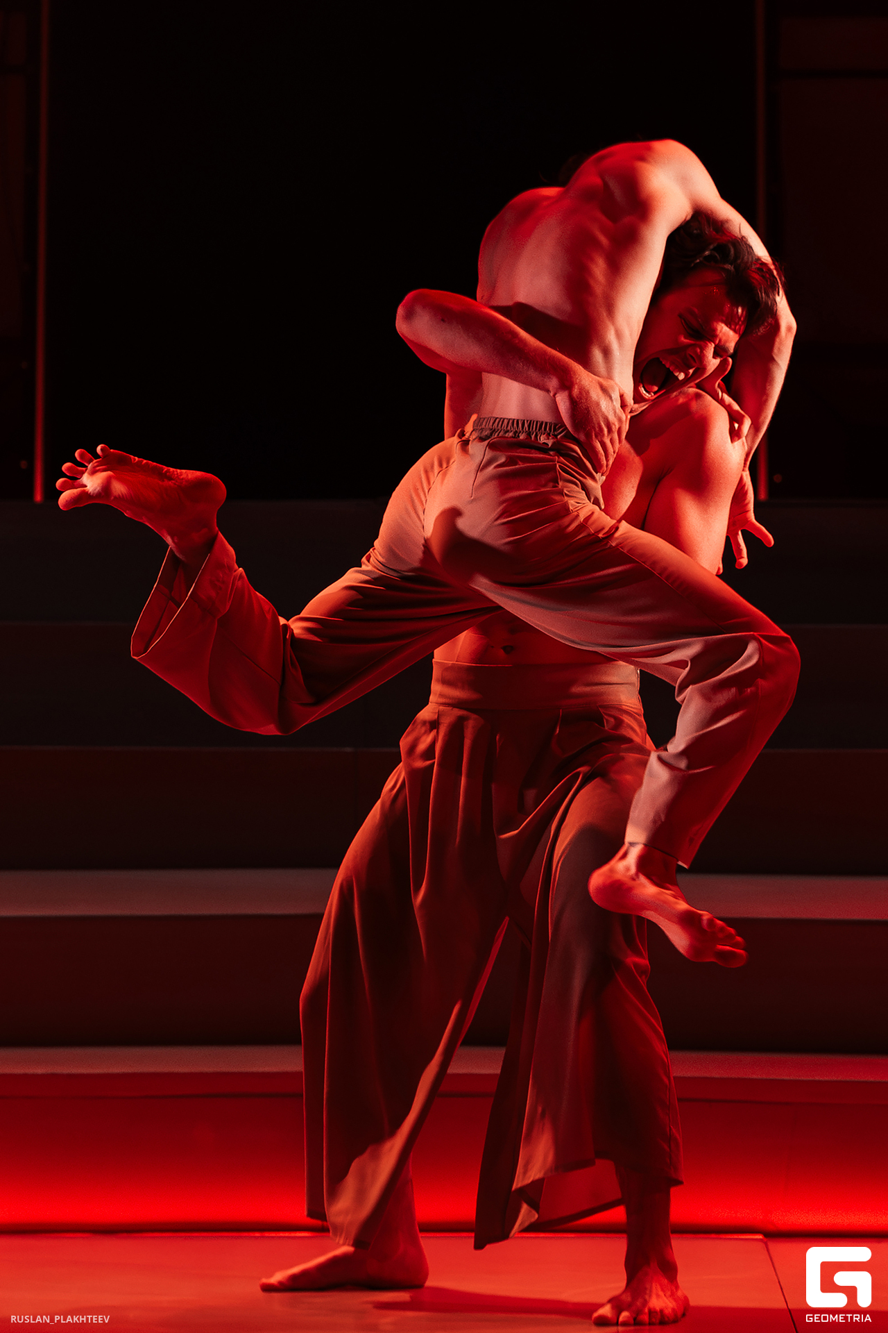 ruslan_plakhteev_001002.jpg