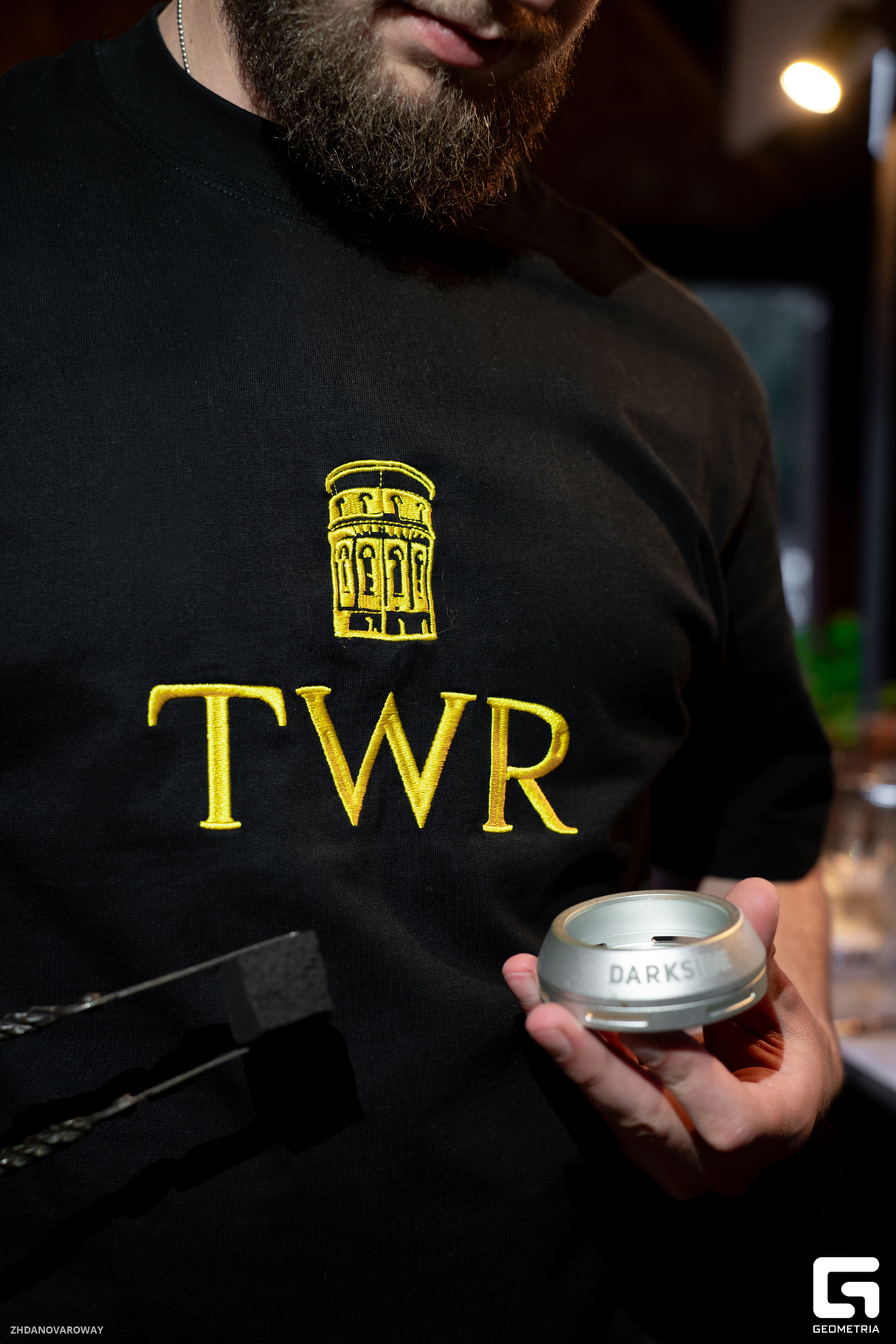 Пятничный вайб в TWR HOOKAH LAB 28