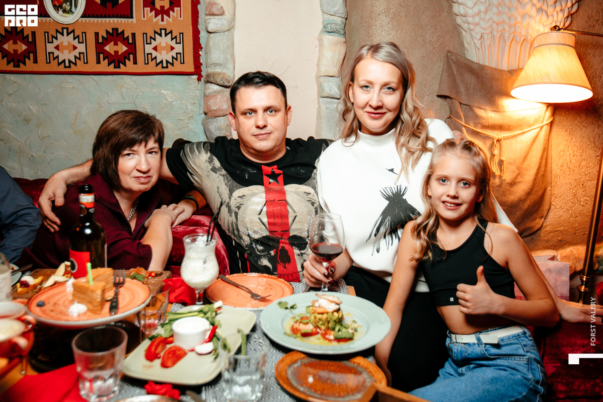 Субботний вечер в ресторане VERIKO 12