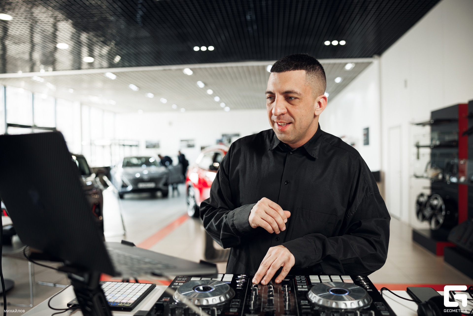 008-220225-5812 web.jpg