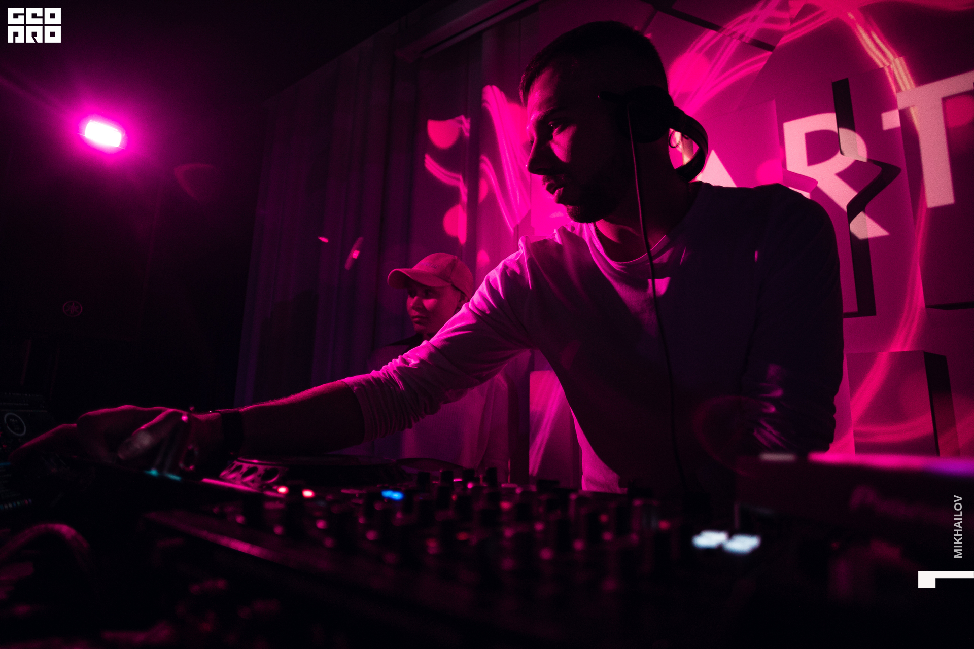 022-21-03-2021-03-07-Shake - Mikhailov - 2560.jpg