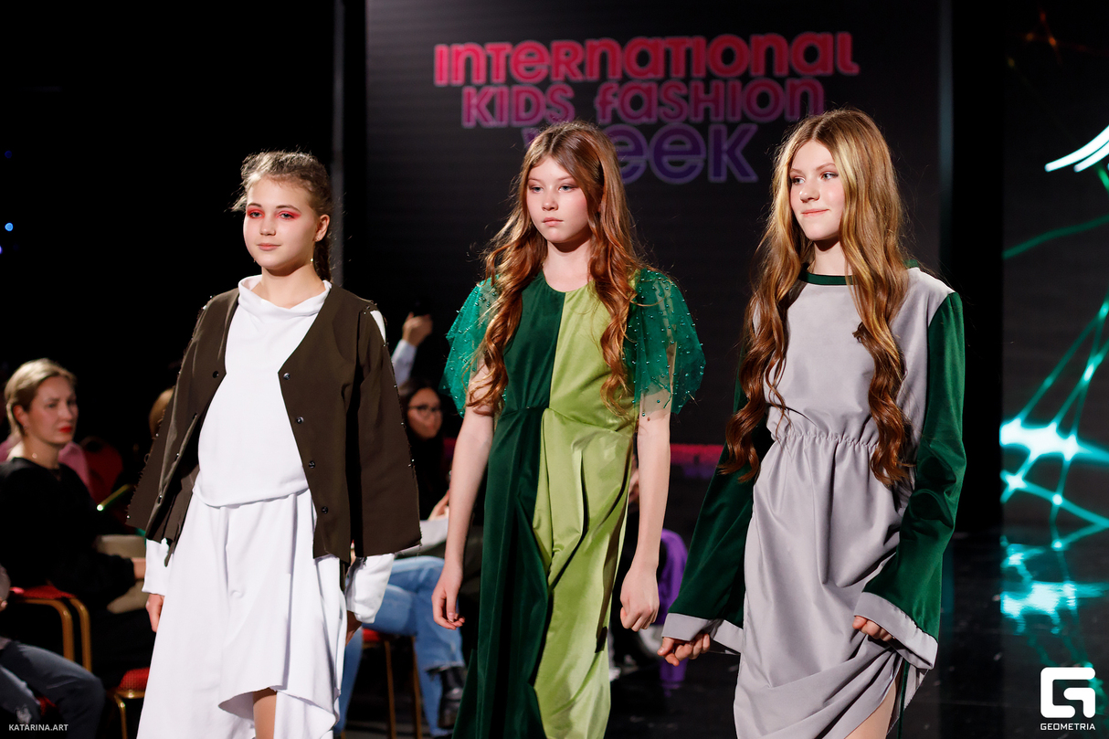 ШКОЛА КУТЮРЬЕ НА INTERNATIONAL KIDS FASHION WEEK 29