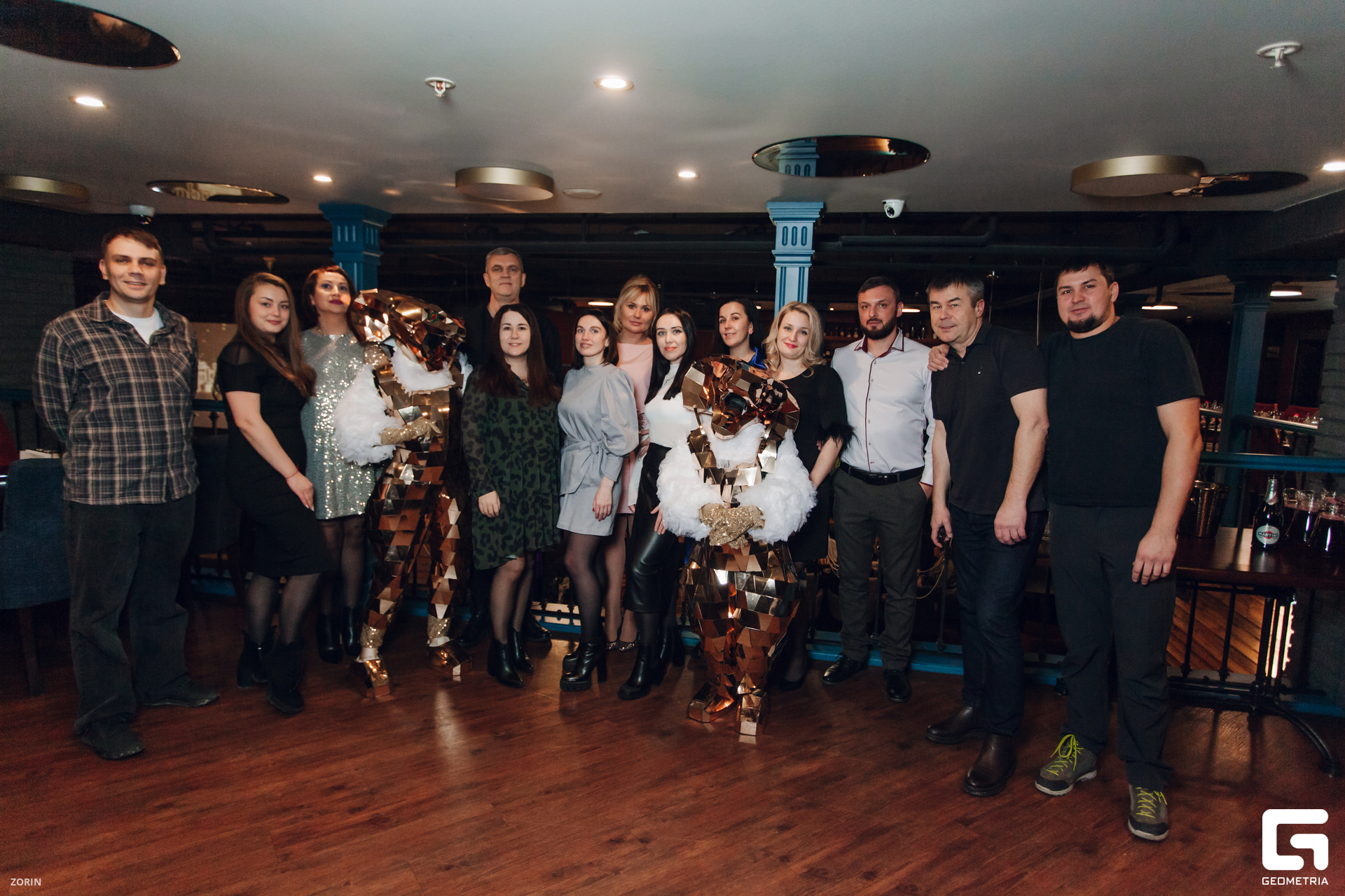 016-19-25-22-19-12-24- Zorin.jpg