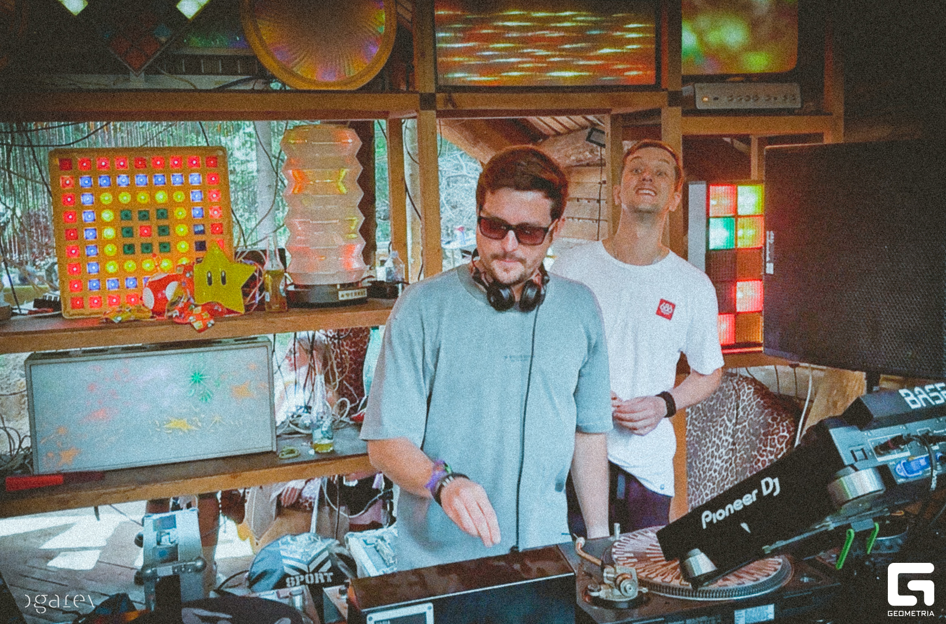 OUTLINE 2025-173.jpg