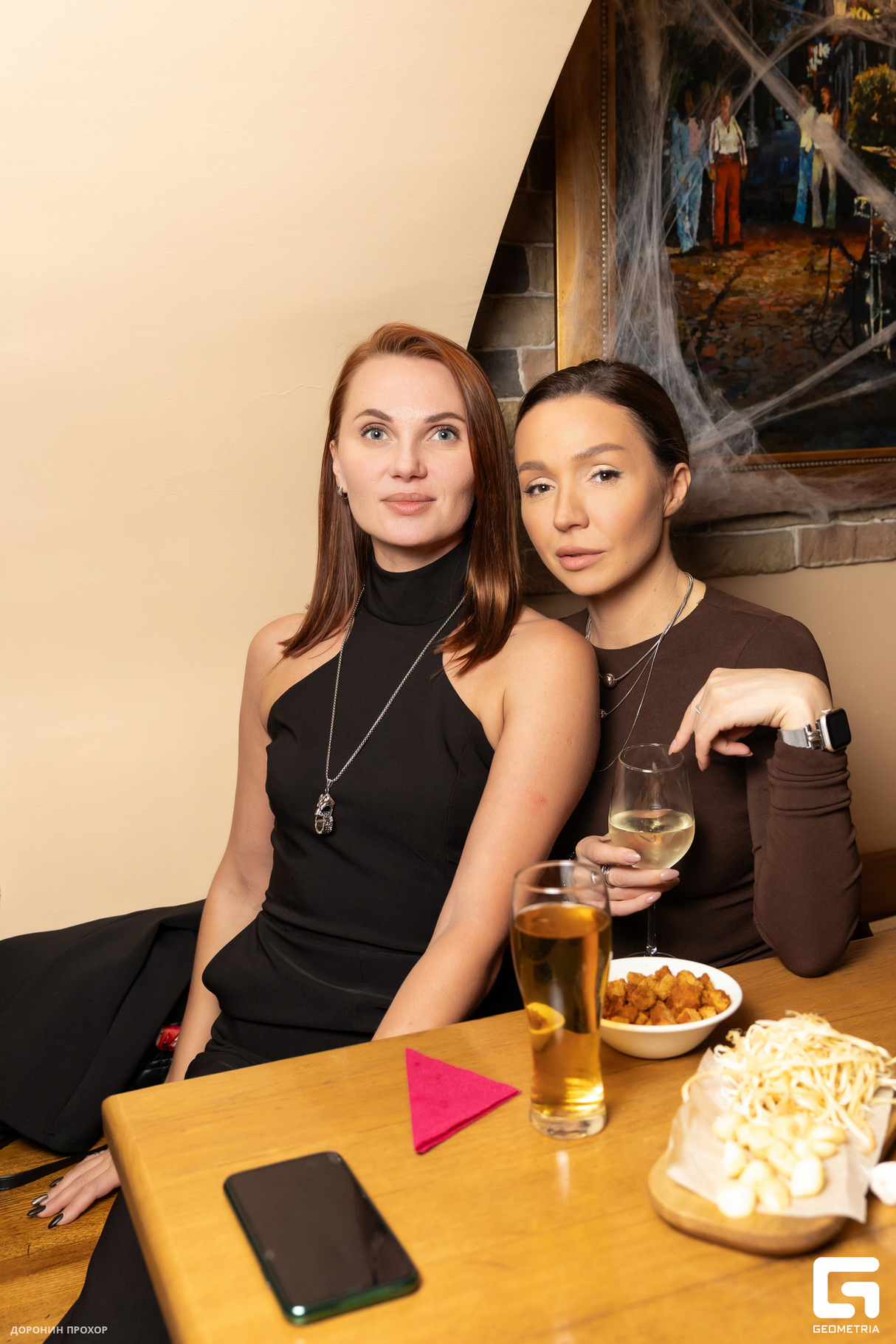 ХЭЛЛОУИН в ресторане BIER HAUS  - мертвые невесты 27