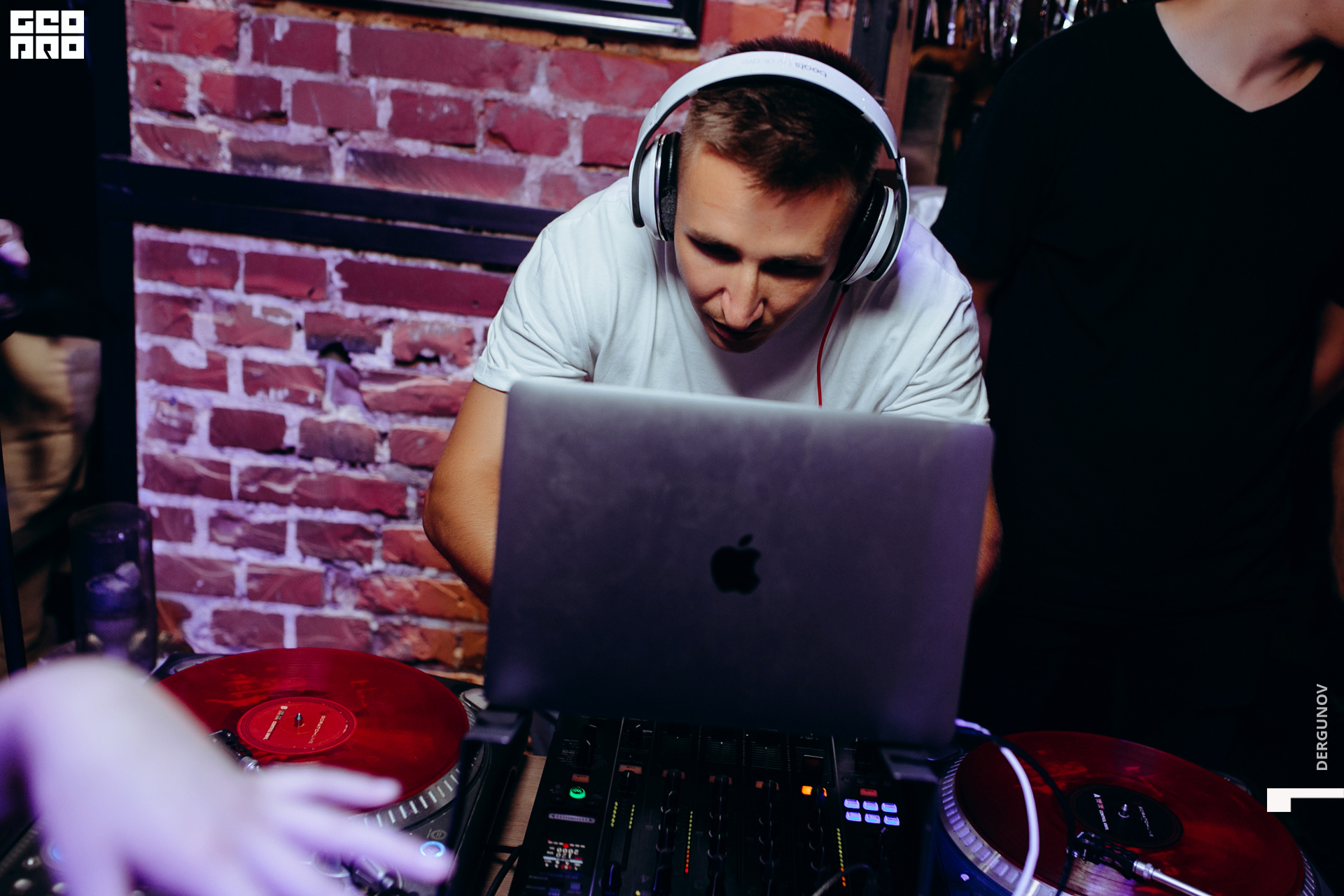 2021-08-21 00-01-38IMG_0926.jpg