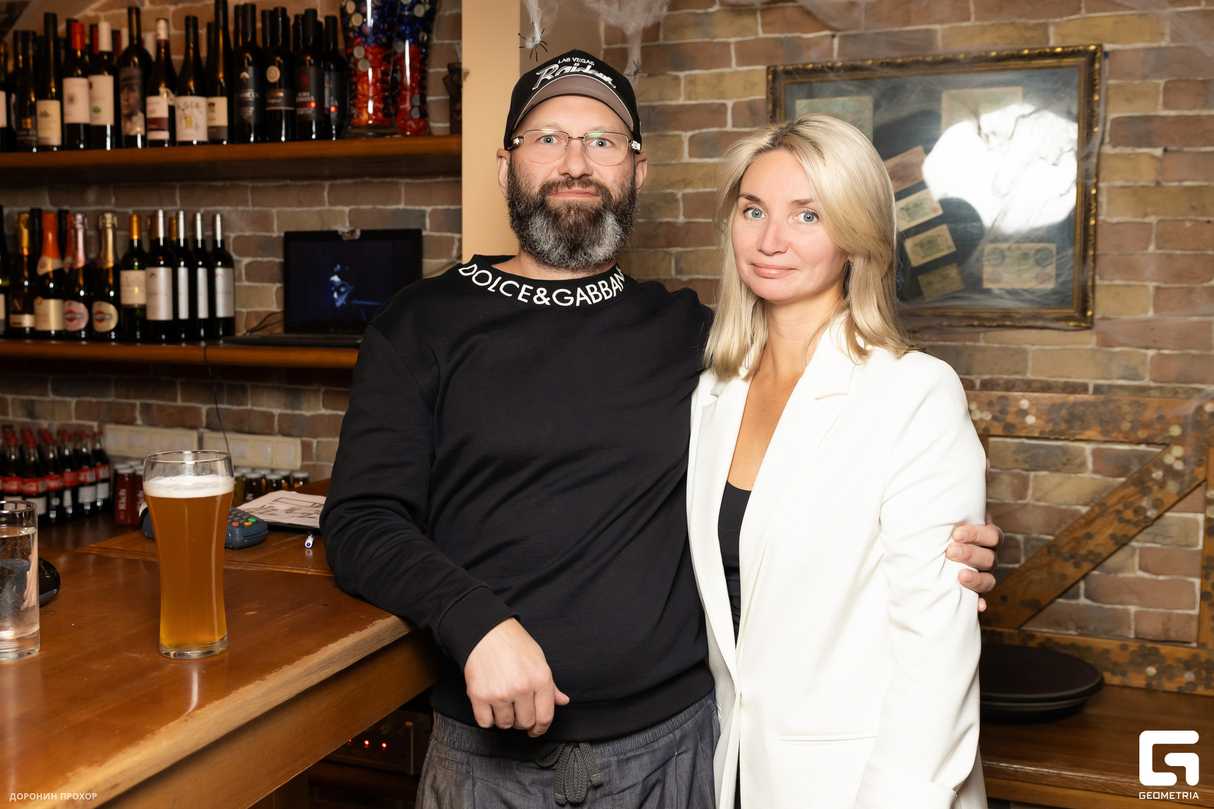 ХЭЛЛОУИН в ресторане BIER HAUS  - мертвые невесты 23