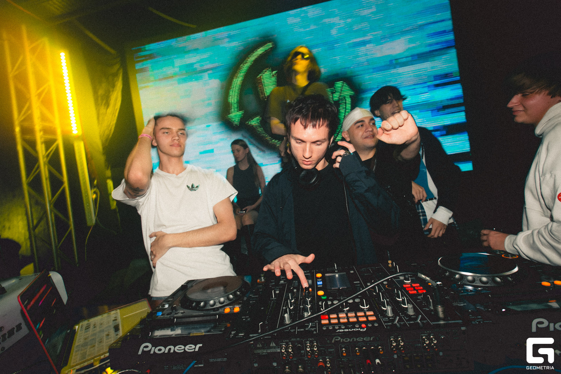 120 Repeat 21.10.jpg