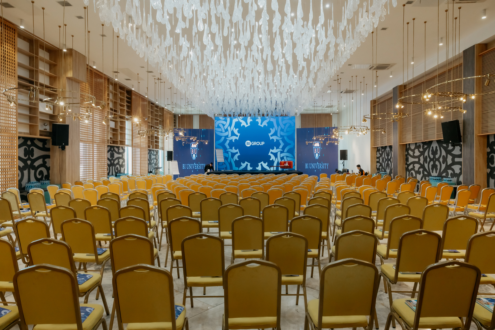 BI UNIVERSITY Atyrau (Print)-002.jpg