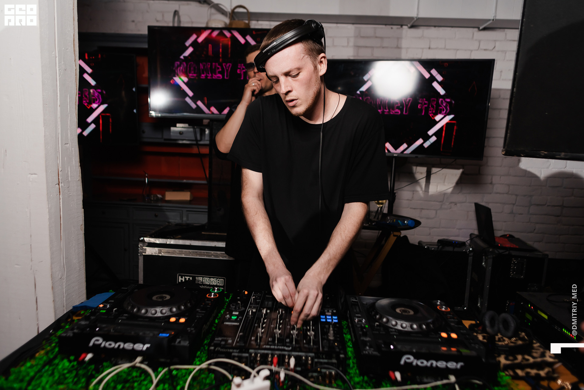 Фотограф @dmitriy_med  -0076.jpg