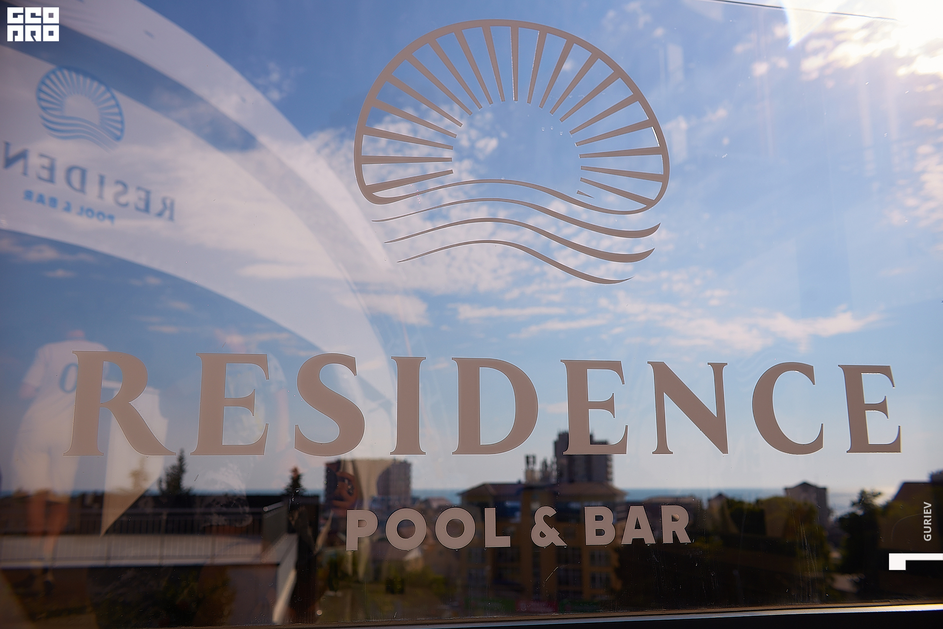 residense opening001.jpg