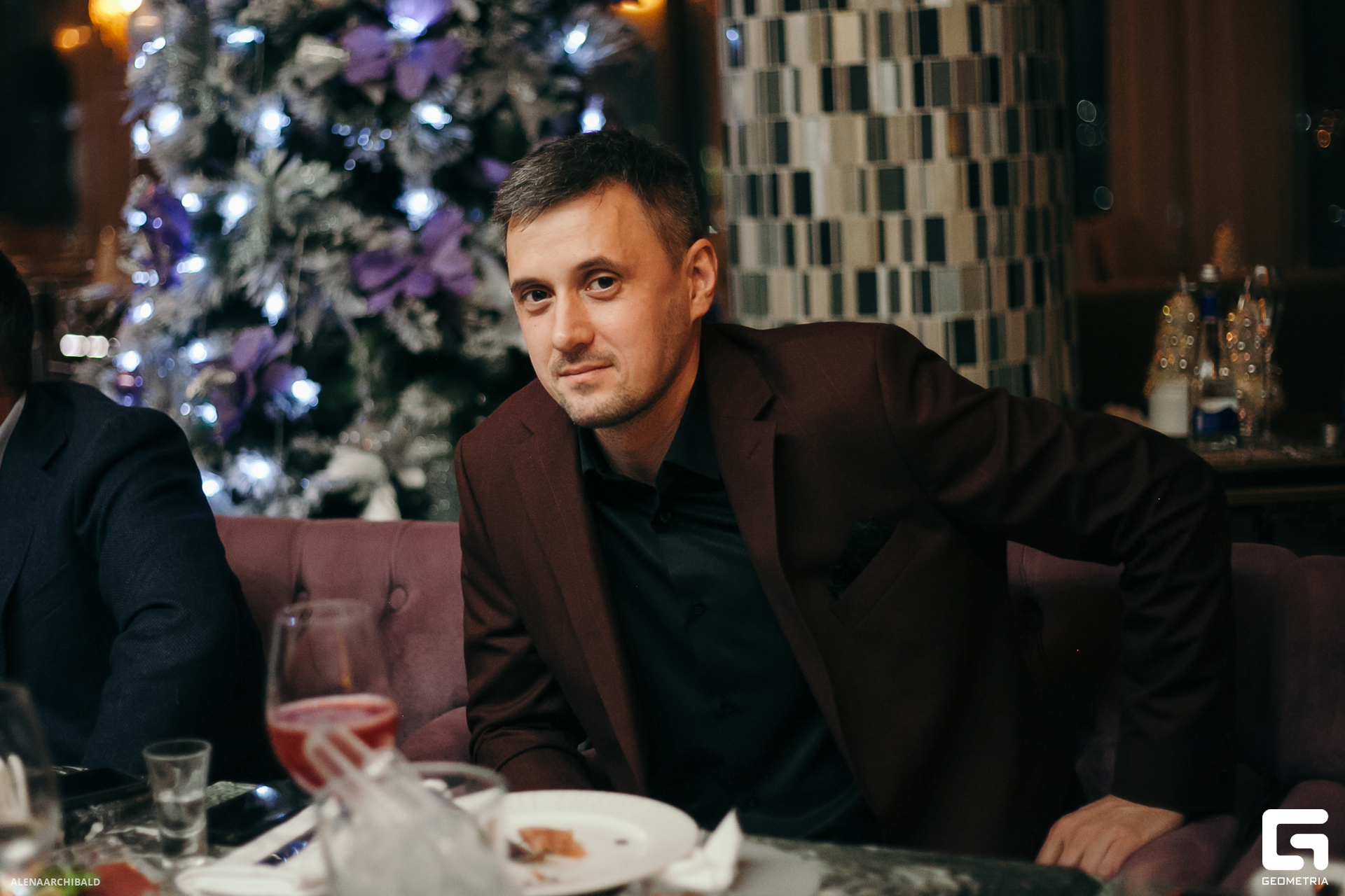 2023-12-22 19-30-57_alenaarchibald055.JPG