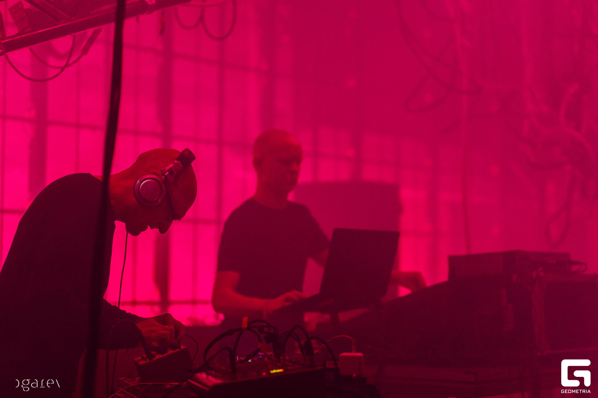 OUTLINE 2024-427-215.jpg