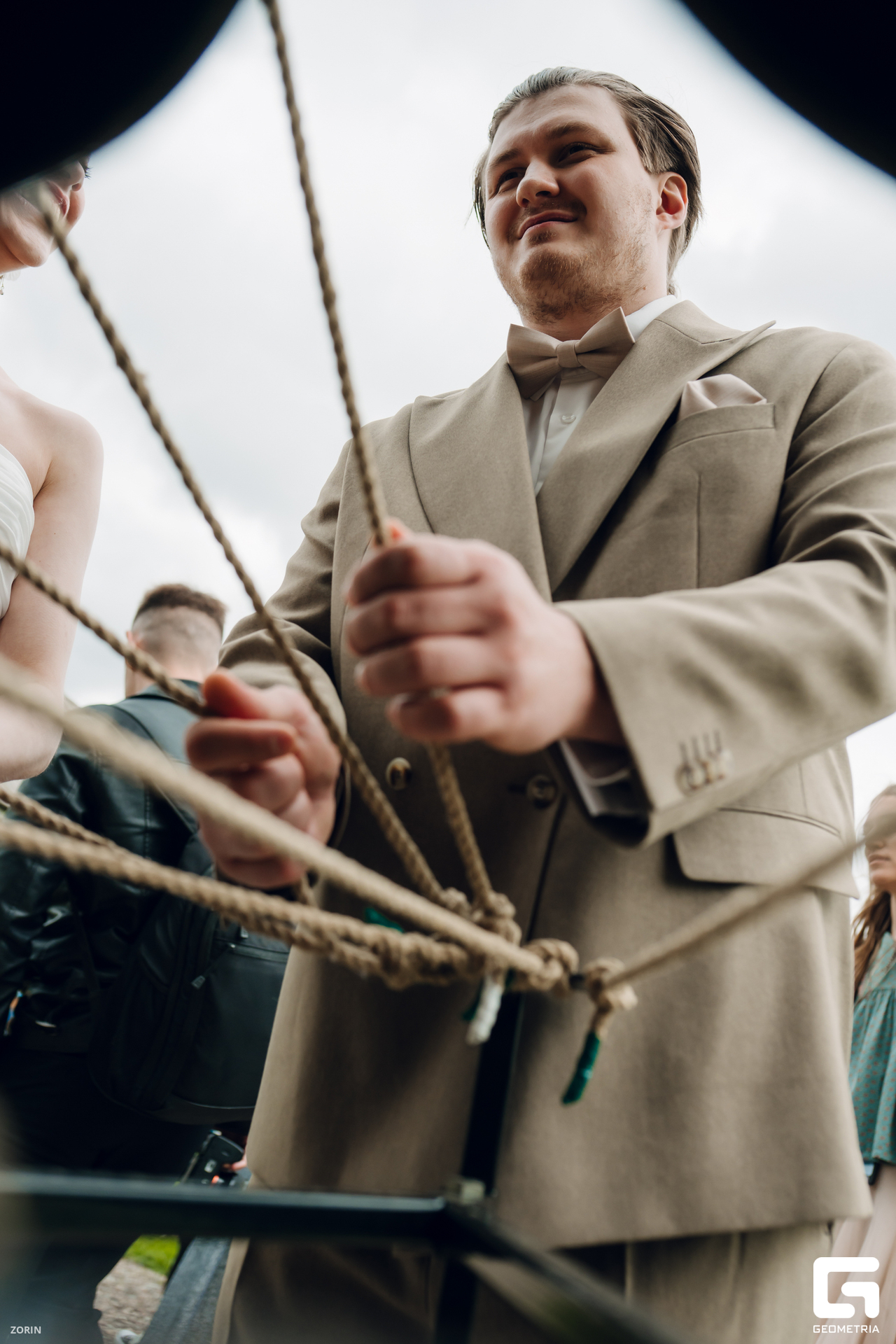 070-17-12-55-20-05-25- Zorin.jpg