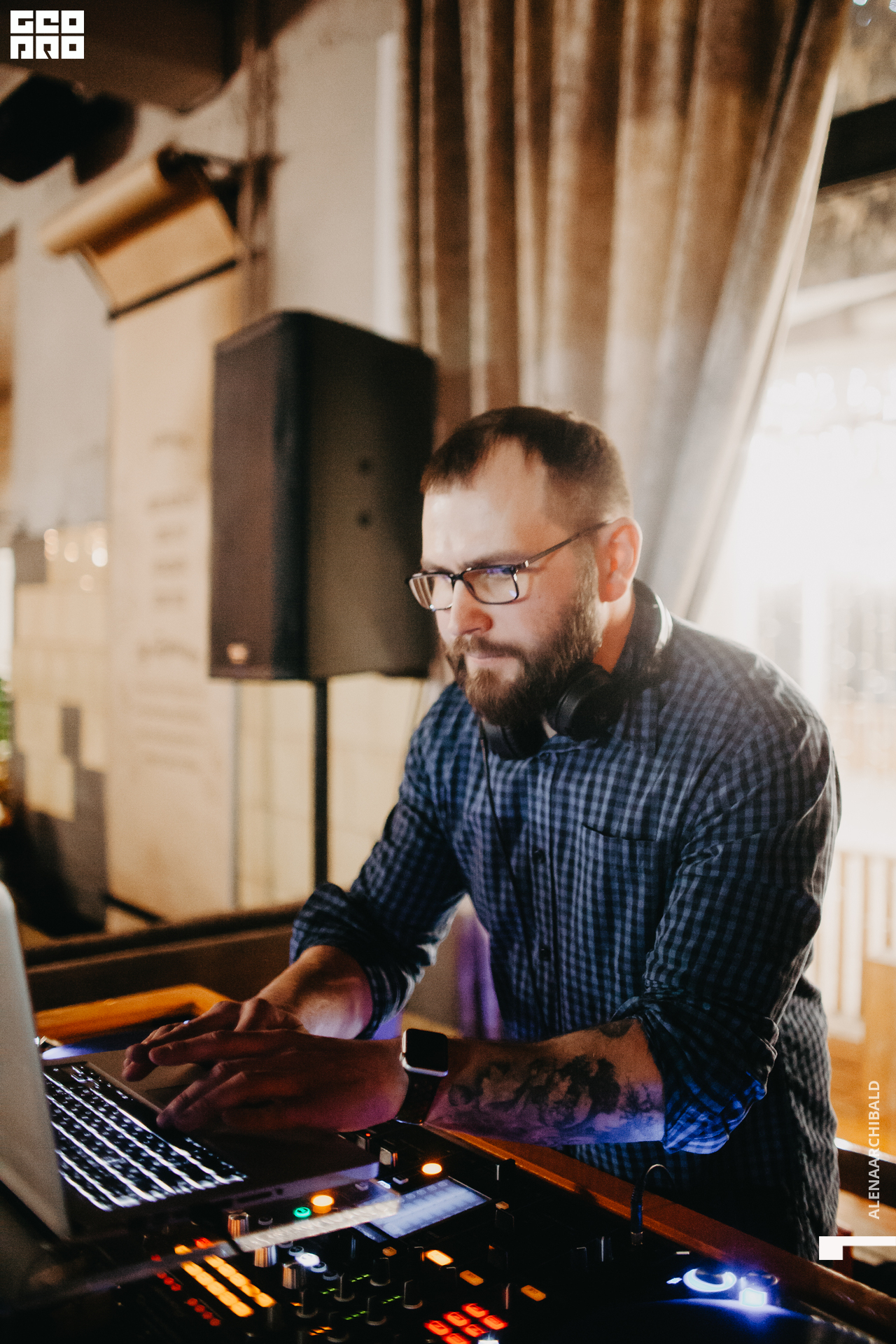 2021-03-26 21-33-38_alenaarchibald_008.JPG