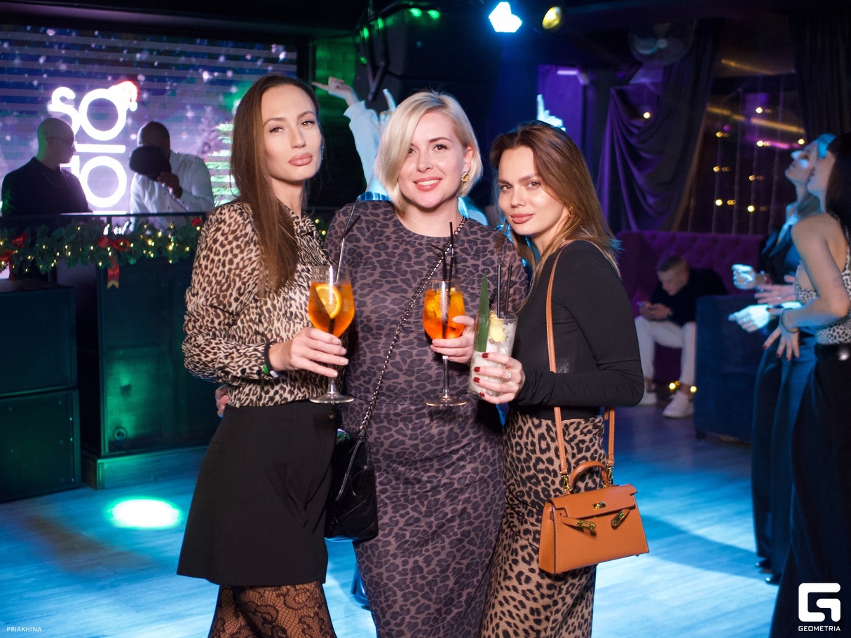 Friday party 15