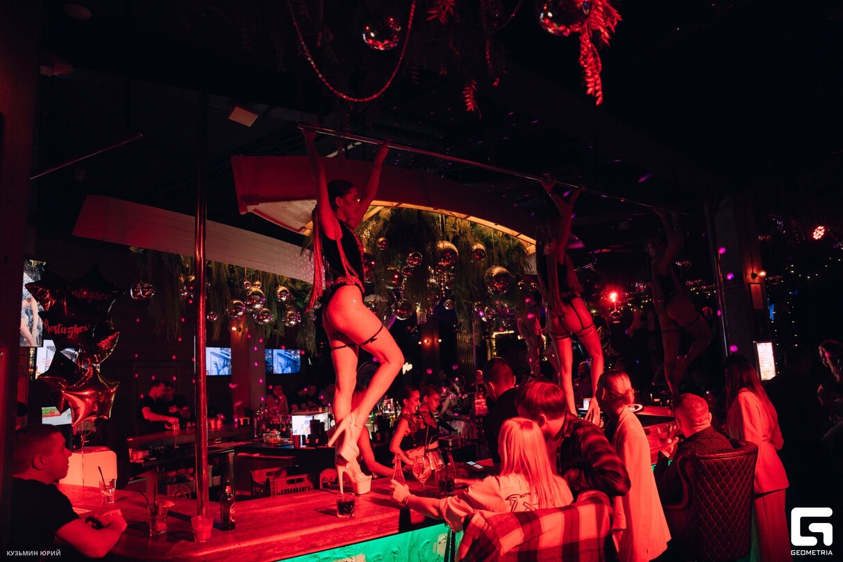 ПЯТНИЦА В BESTUZHEV BAR 24