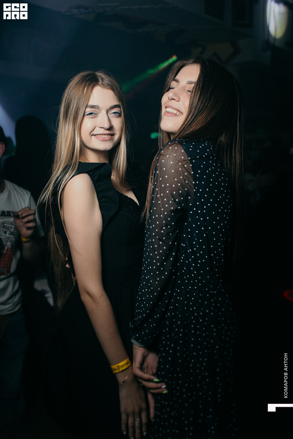 КАРАОКЕ-БАР "7 ПЯТНИЦ" 27