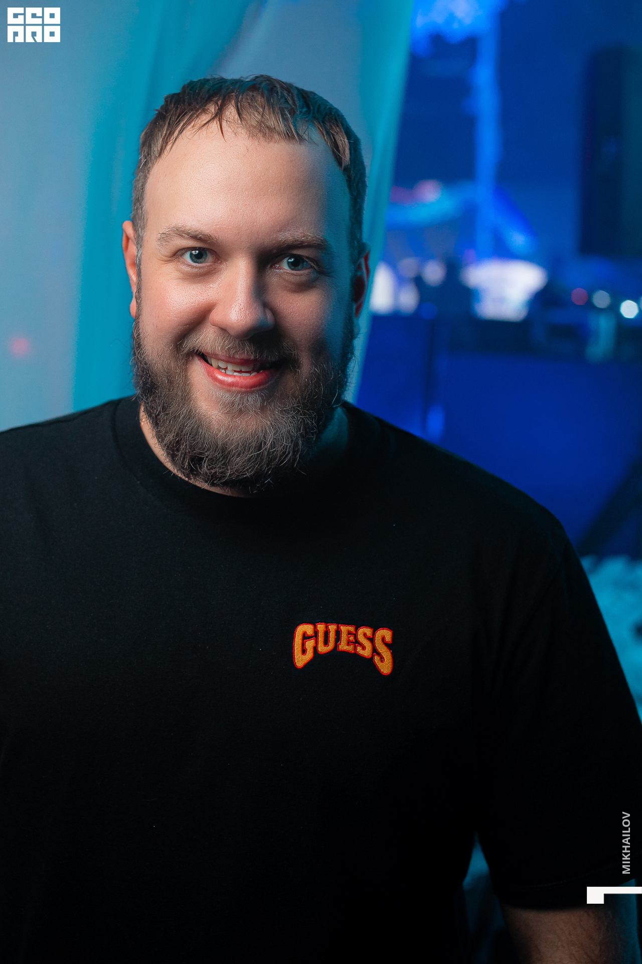 055-11-04-2021-01-26-We are - Mikhailov - 2560.jpg