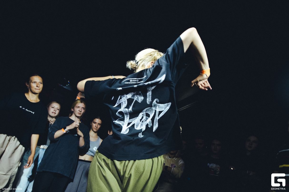 BACKSTAGE x ИСКРА 24