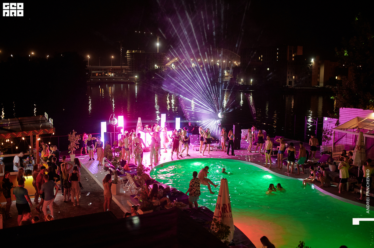 Night pool party 30