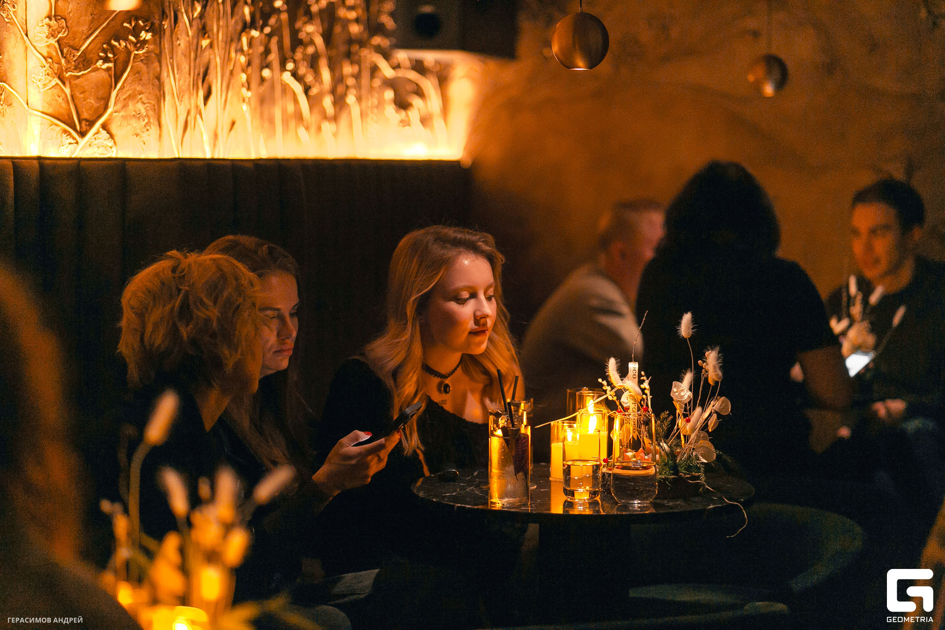 002 Bloom 12. 01.jpg