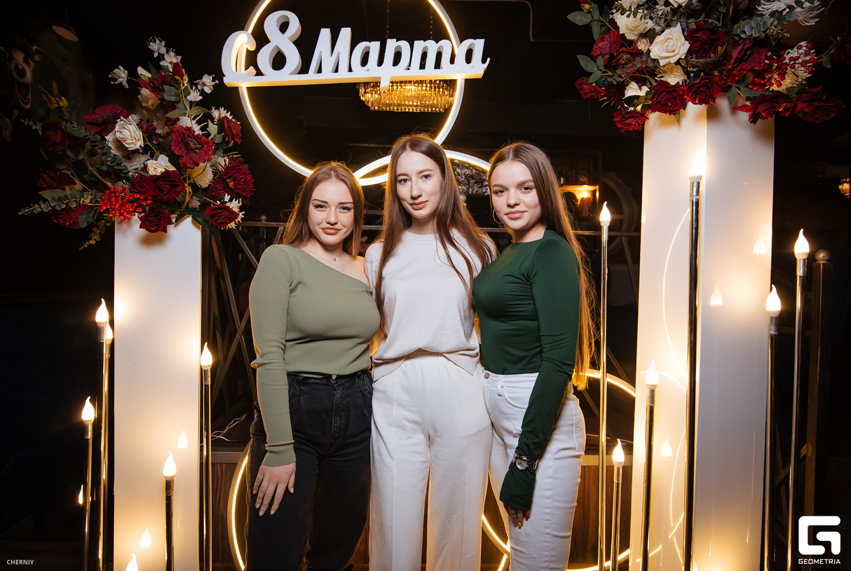 8 MARCH PARTY 28