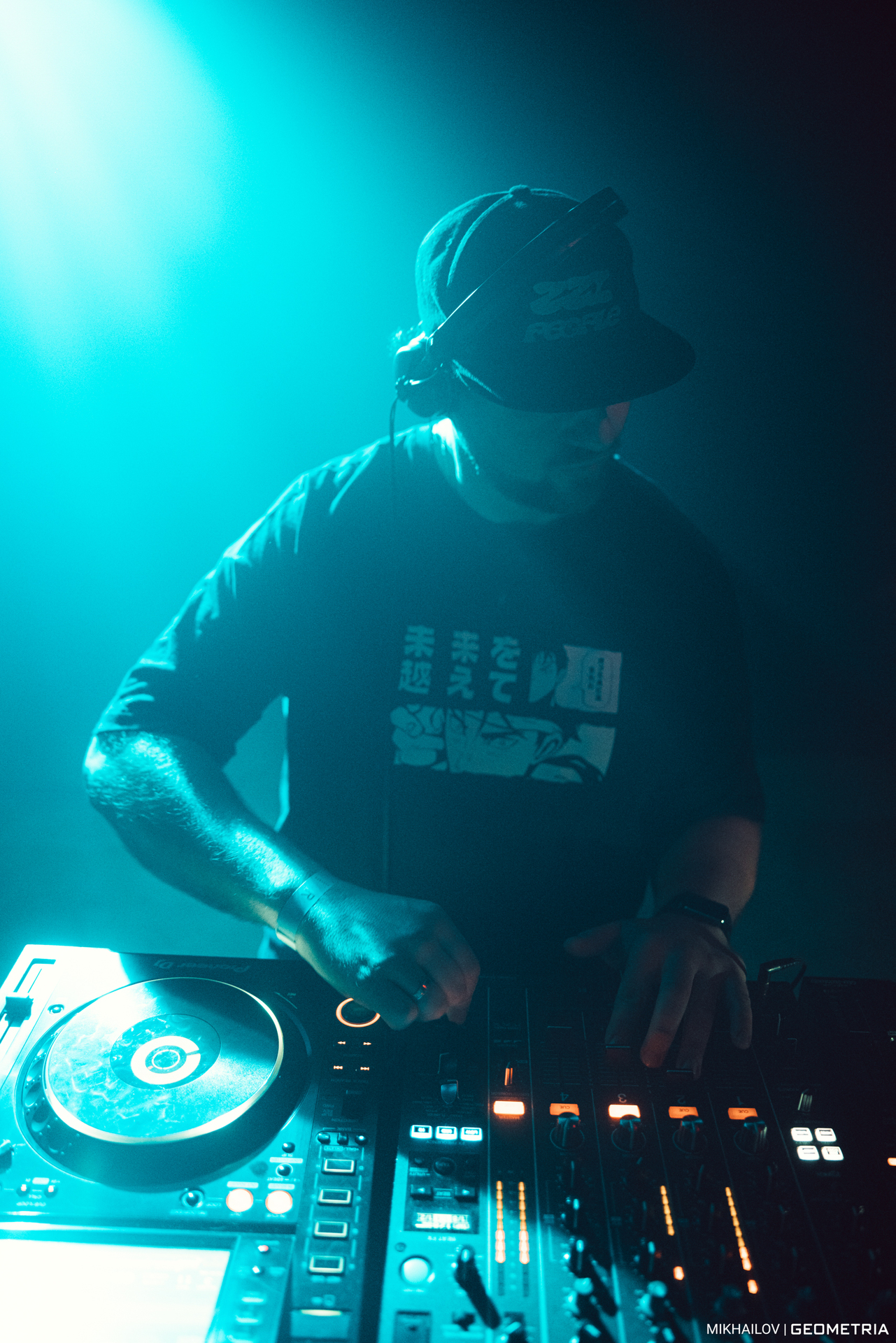 141-050425-2244 mikhailov-web.jpg