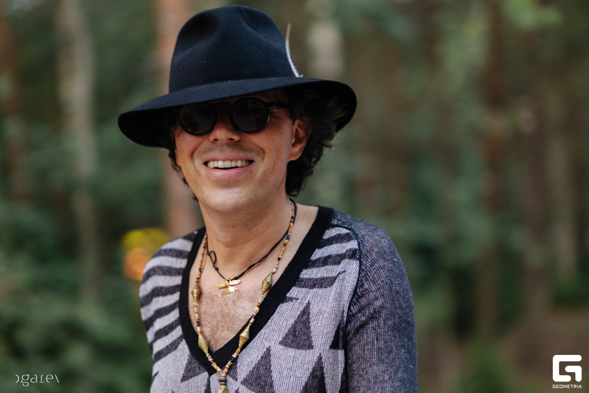 OUTLINE 2024-427-184.jpg