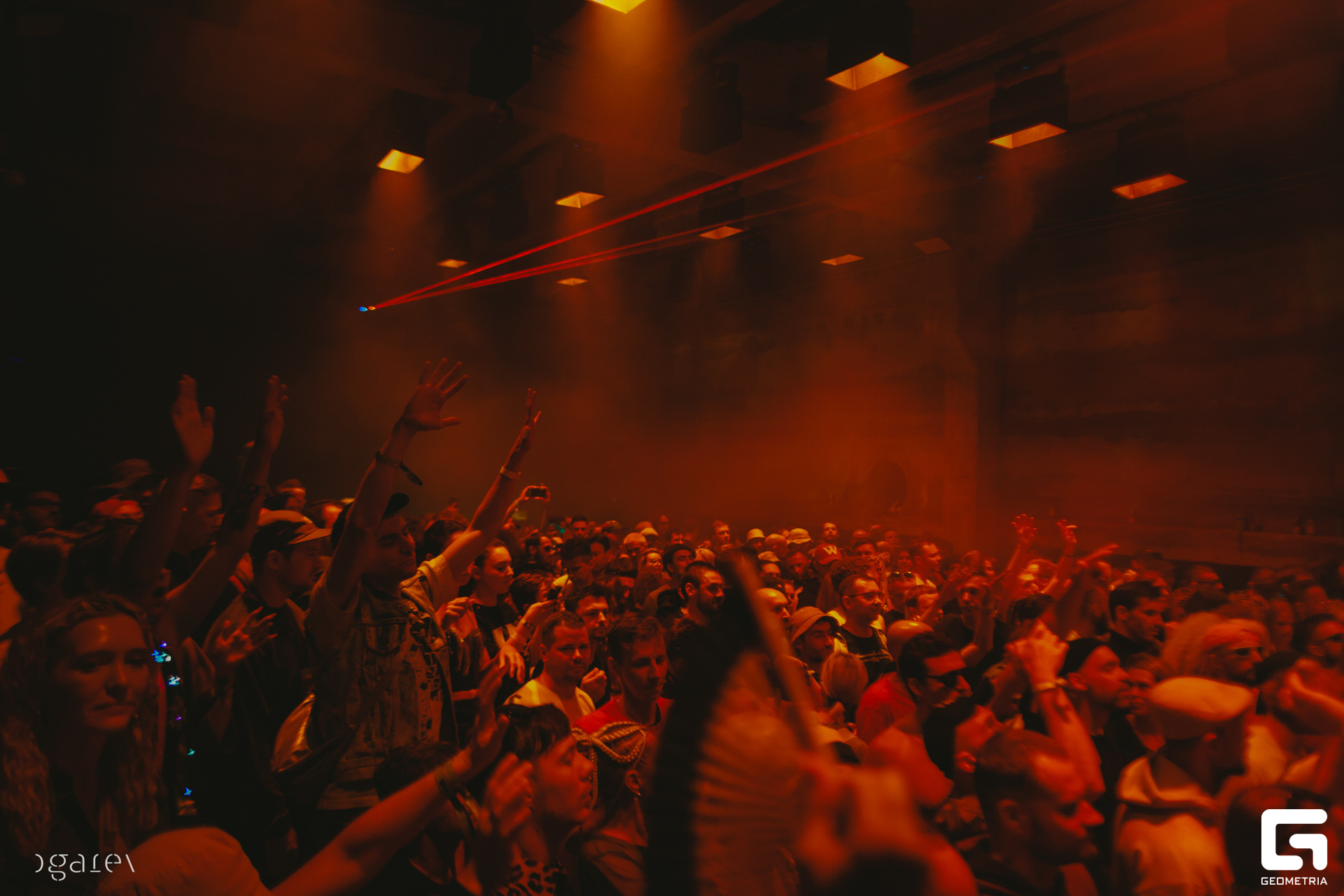 OUTLINE 2024-427-265.jpg