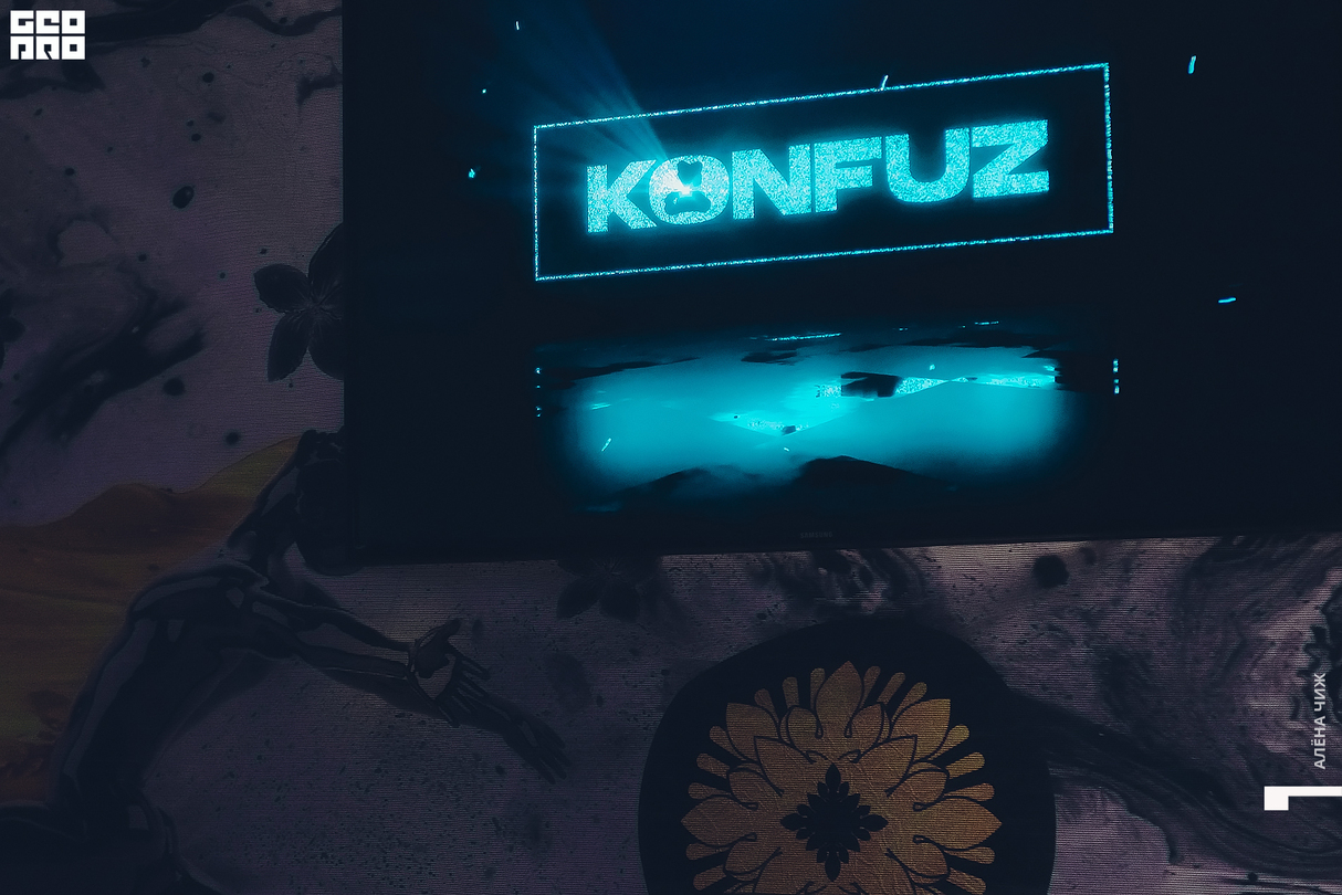 Konfuz 28