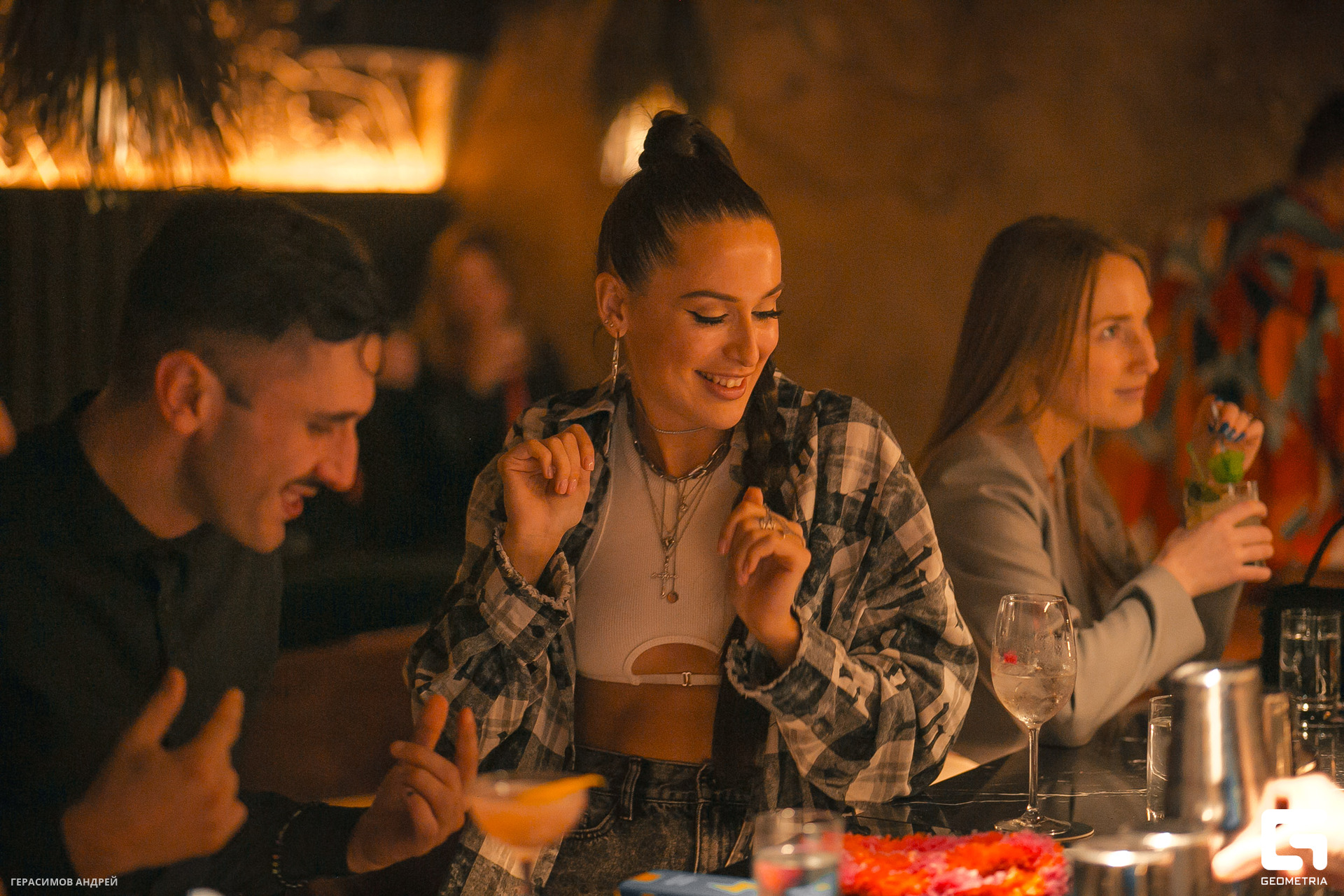 076 Bloom bar 1. 12.jpg