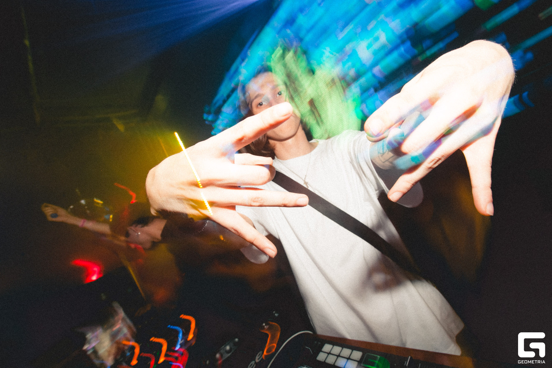 099 Repeat 21.10.jpg