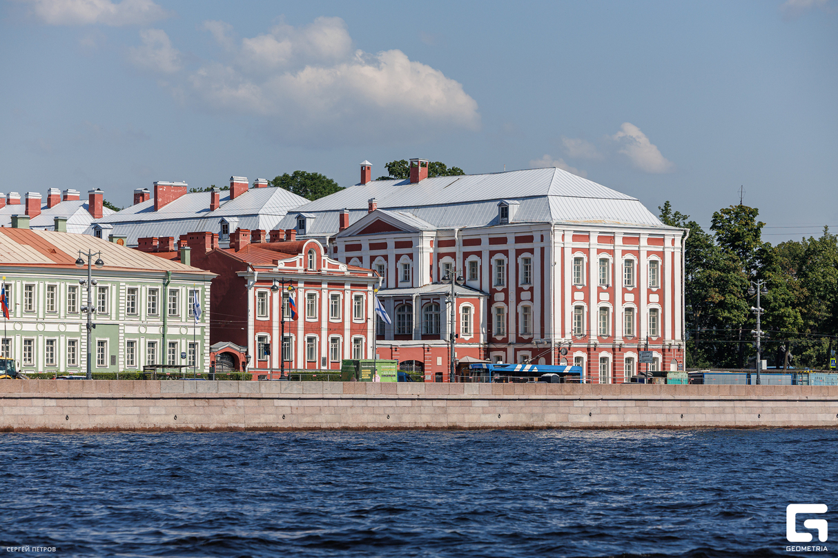 «Морская традиция» рейс к полуденному выстрелу из пушки Петропавловской крепости 18
