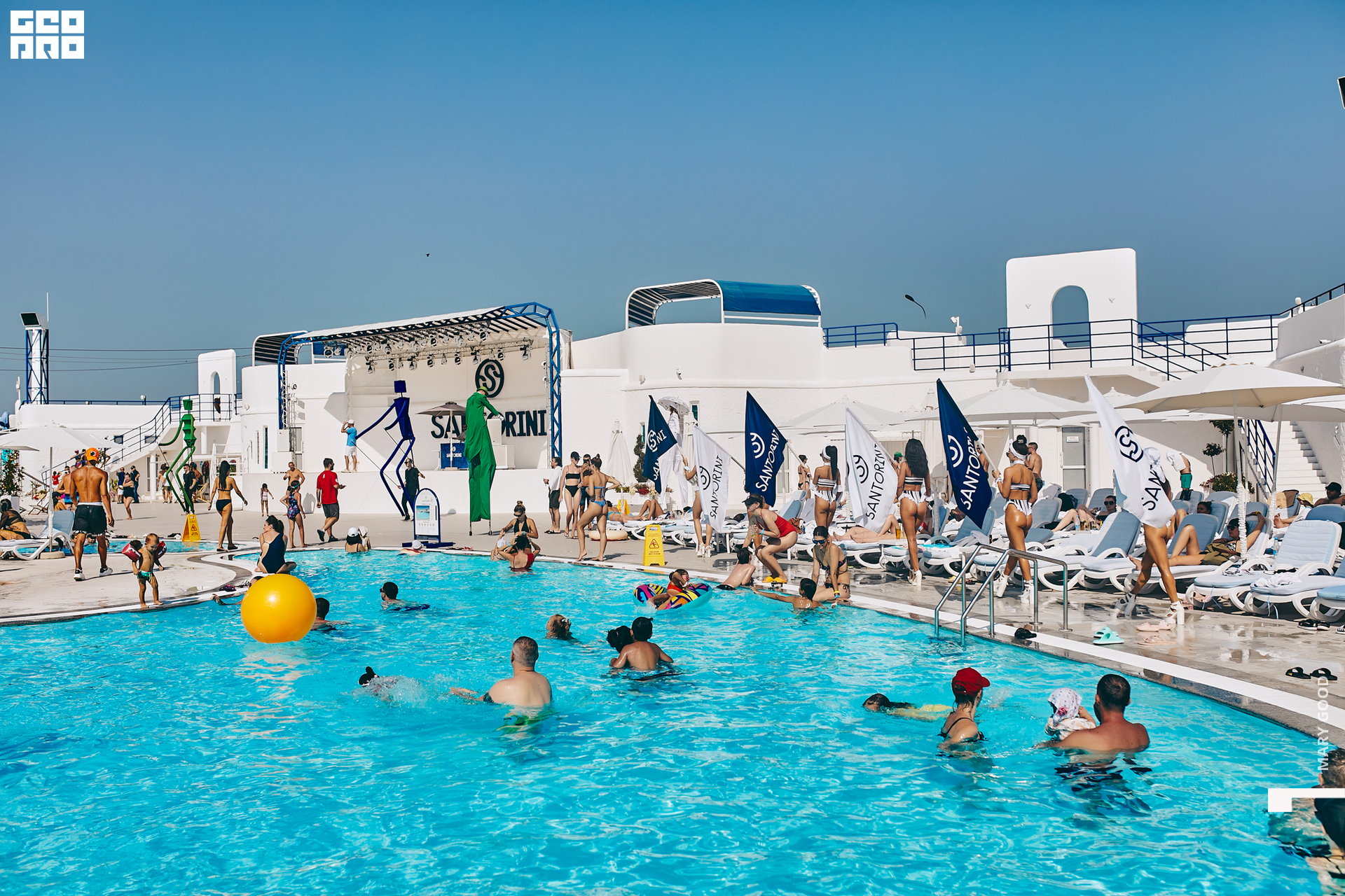 13.08.22 Santorini - Saturday075_6650.jpg