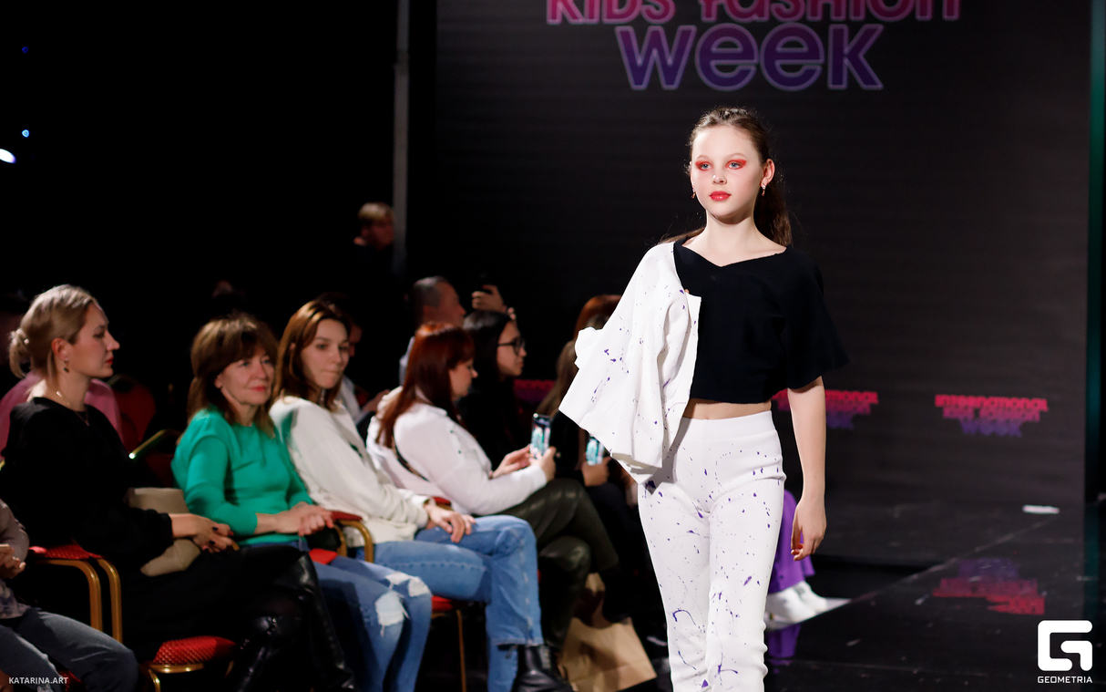 ШКОЛА КУТЮРЬЕ НА INTERNATIONAL KIDS FASHION WEEK 20