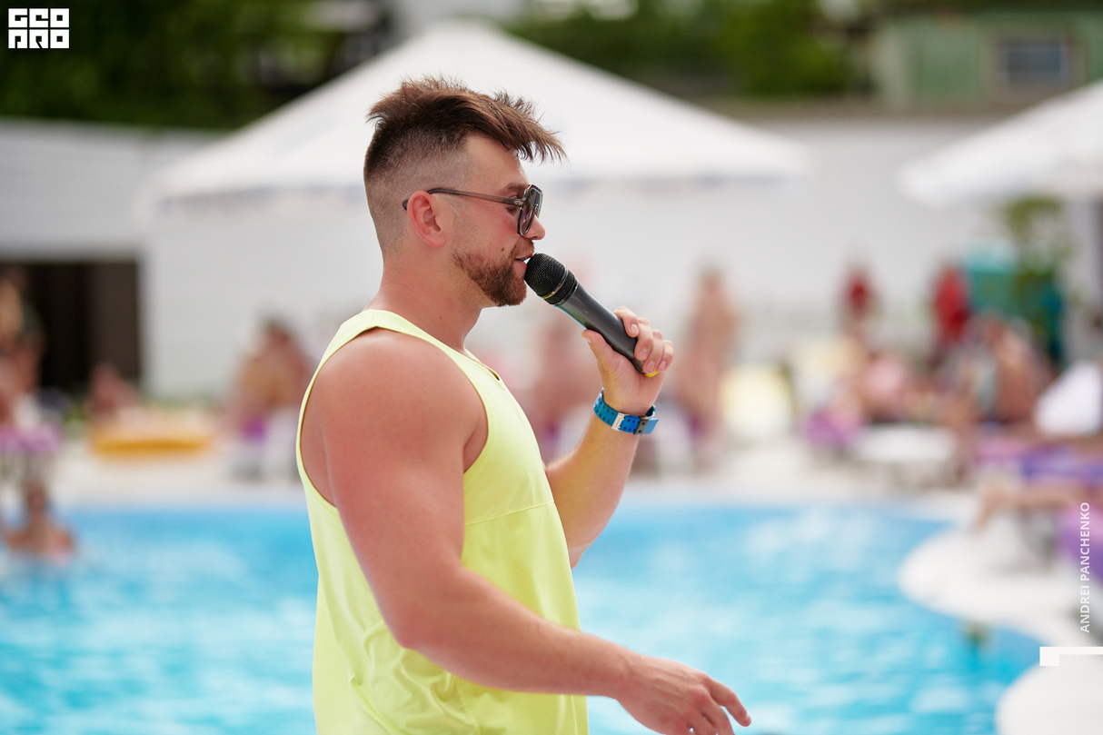 pool party 11