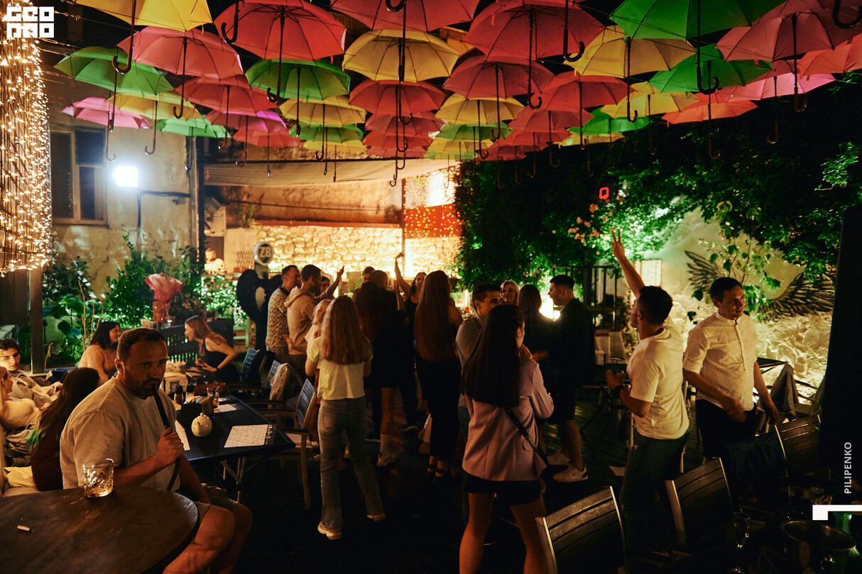 Saturday party 30