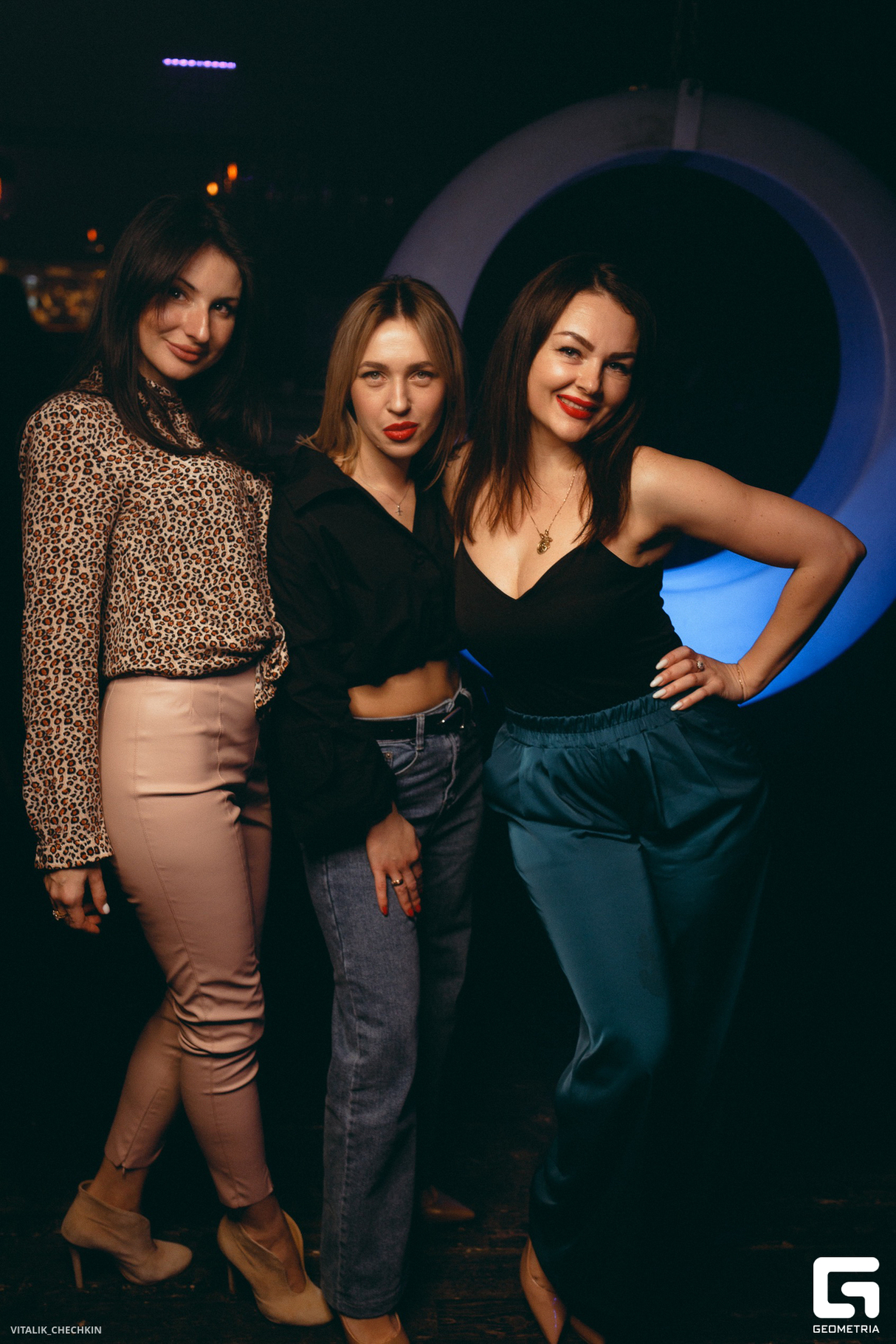NEON в ЧАЙКЕ на Пляже 10