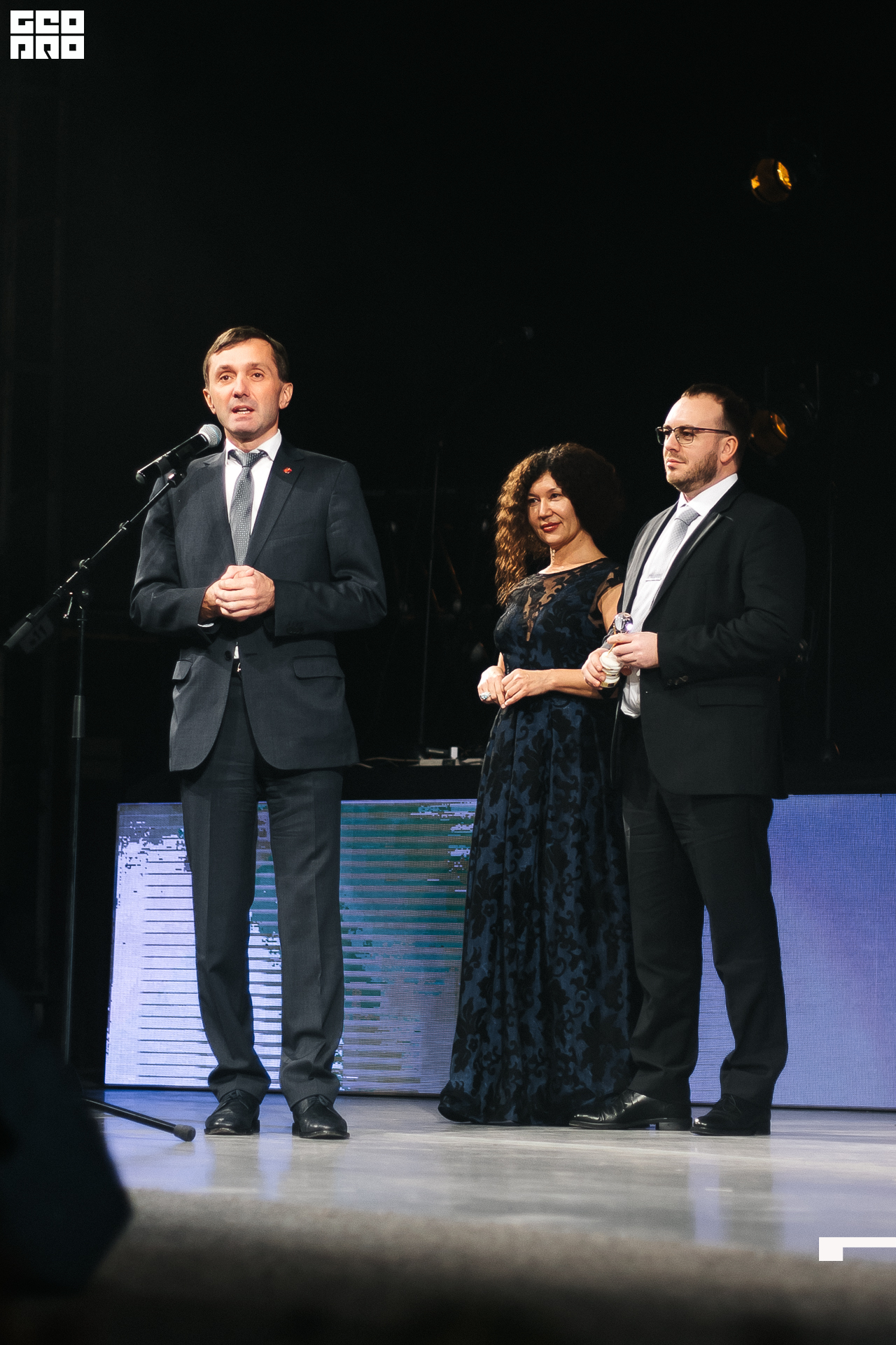 255_21-12-09 ISAEVA KASHIN SHVETS.jpg