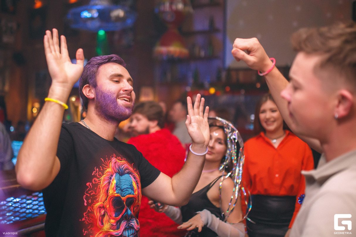 Звёздный Путь в Mr. Drunke Bar 8