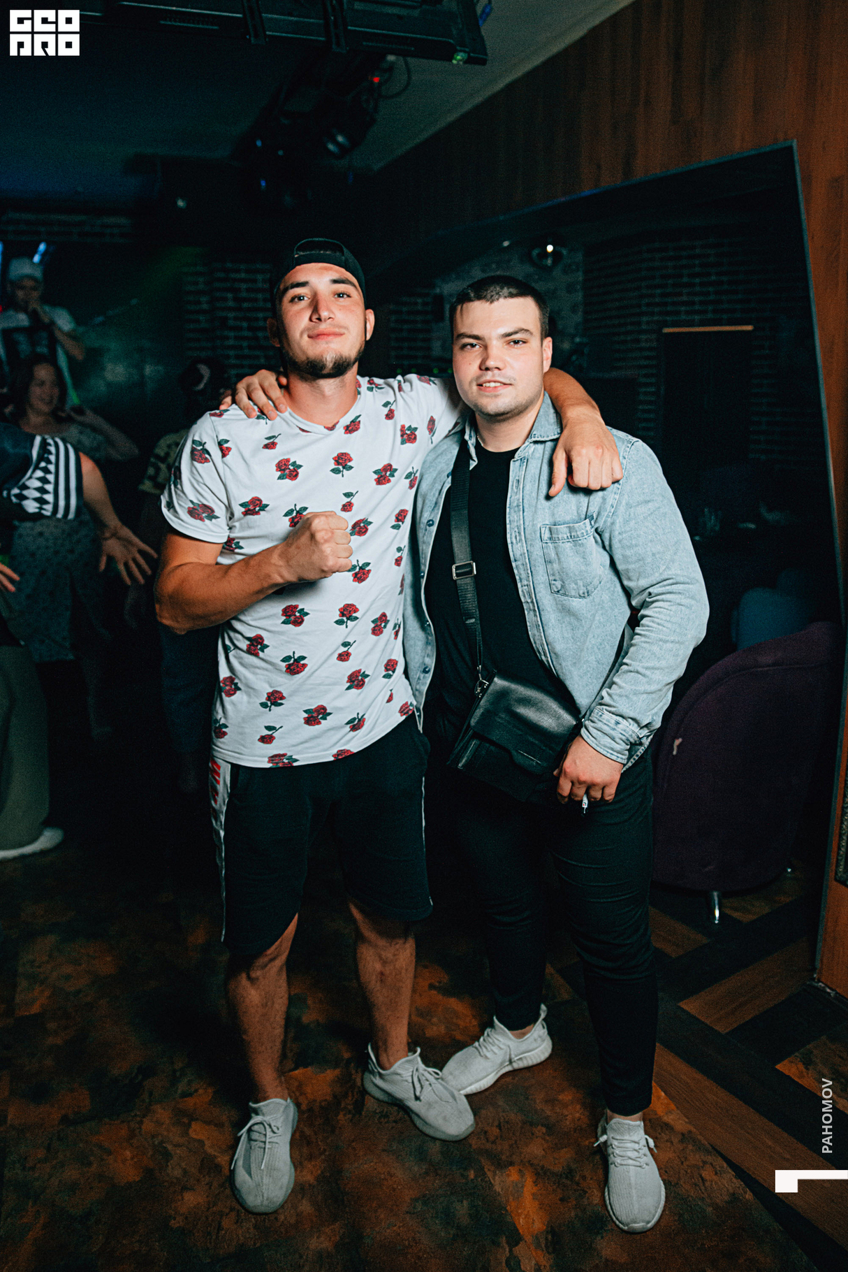 Friday party 24