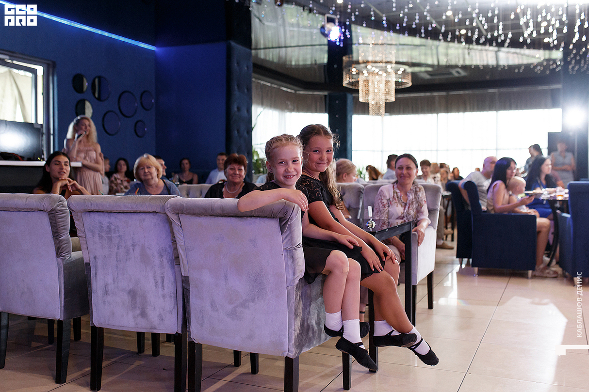Podium - ALEX DANCE STUDIO 27