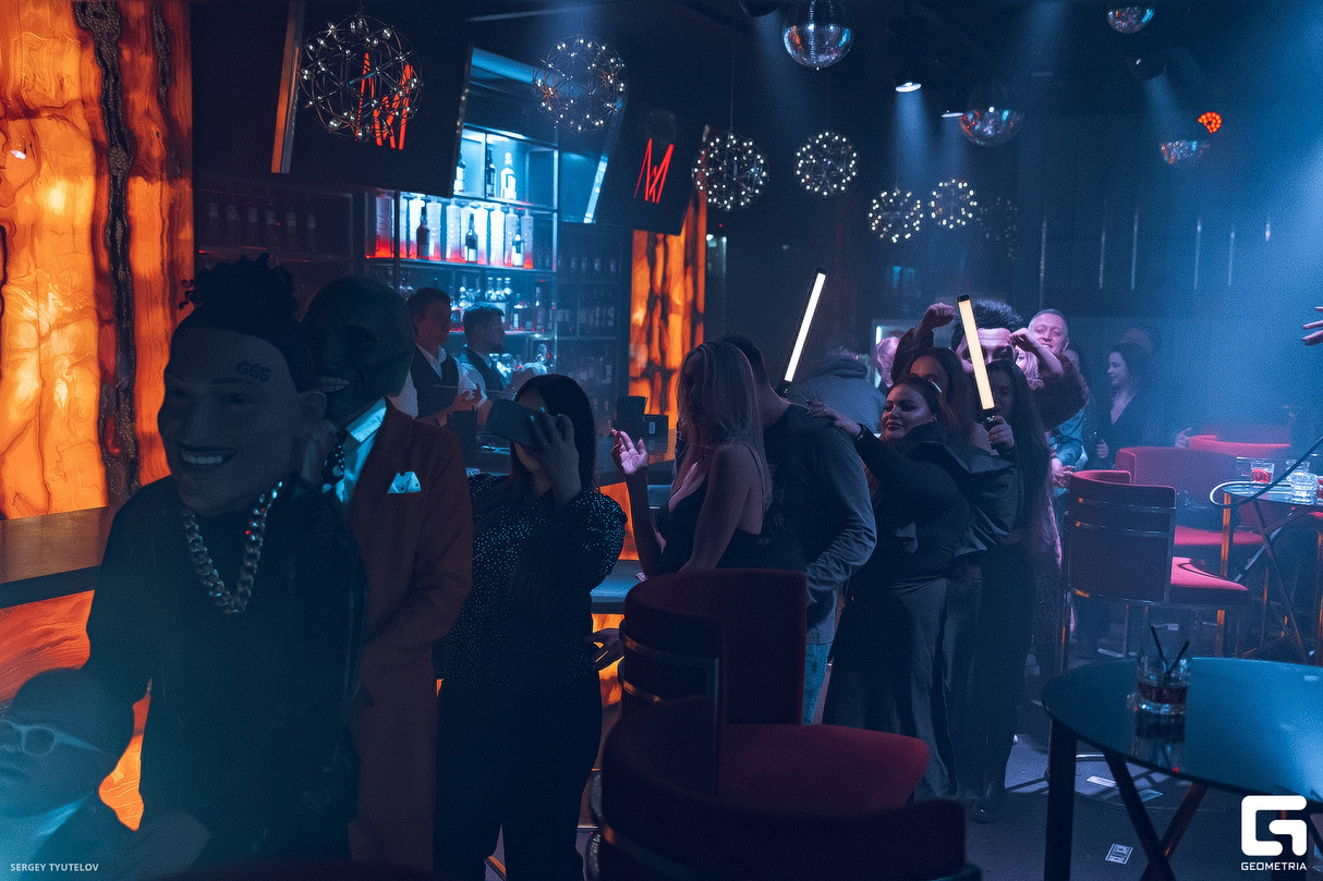 Saturday Party 18