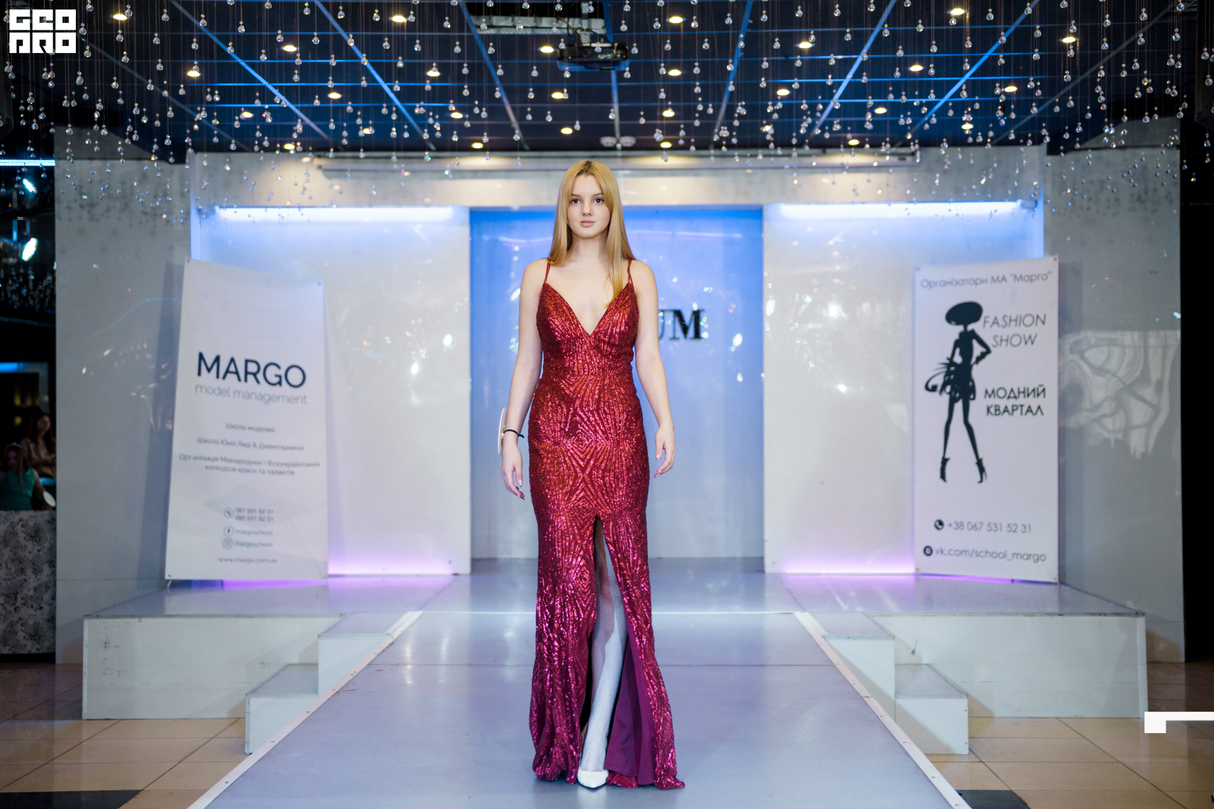 Podium - Відкритий урок Школи MARGO  Fashion show "Модний квартал" Ч2 22